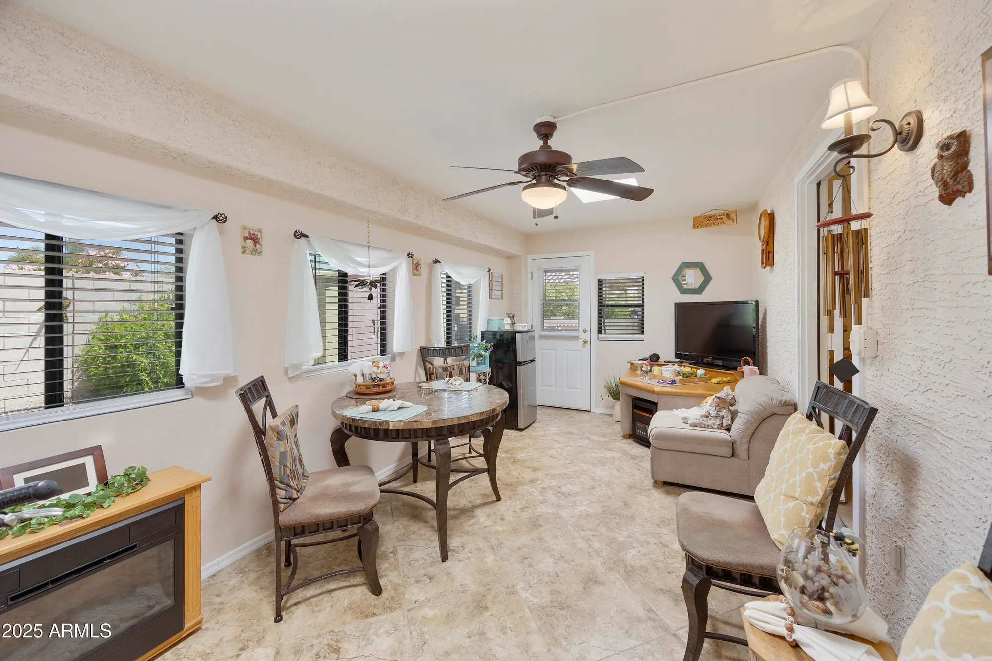 Property Slideshow image 9 of 59 | 8914 e copper valley ln, Sun Lakes, AZ, 85248