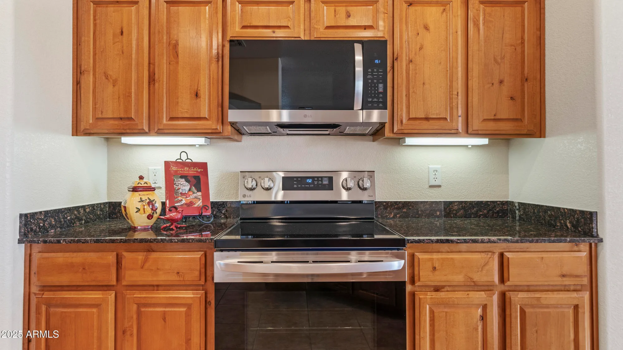 Property Slideshow image 16 of 47 | 2601 coral brooke dr, Sierra Vista, AZ, 85650