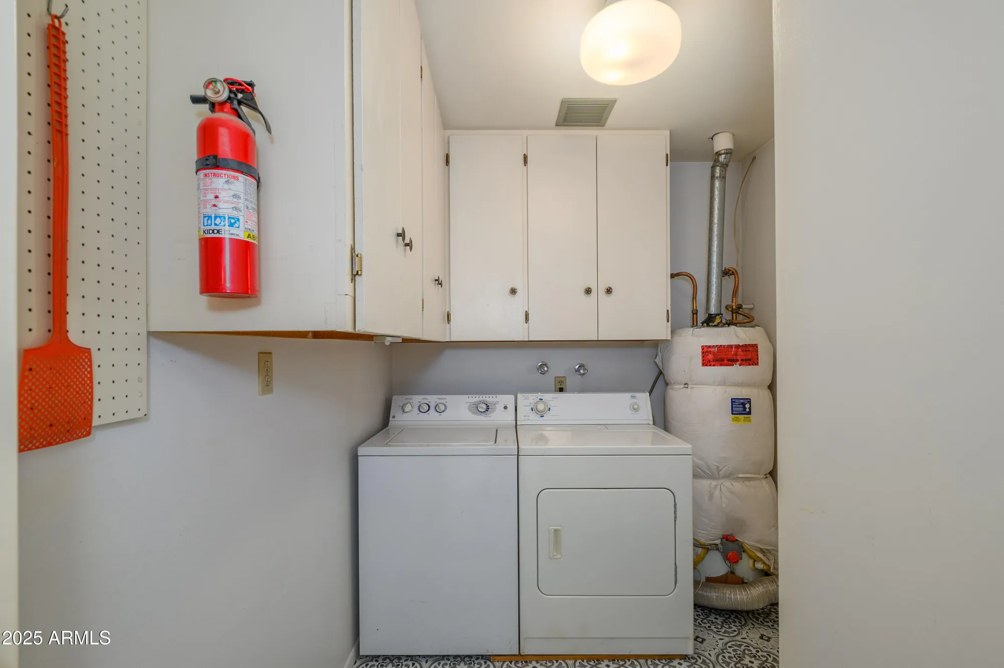 Property Slideshow image 12 of 16 | 10559 w coggins dr, Sun City, AZ, 85351