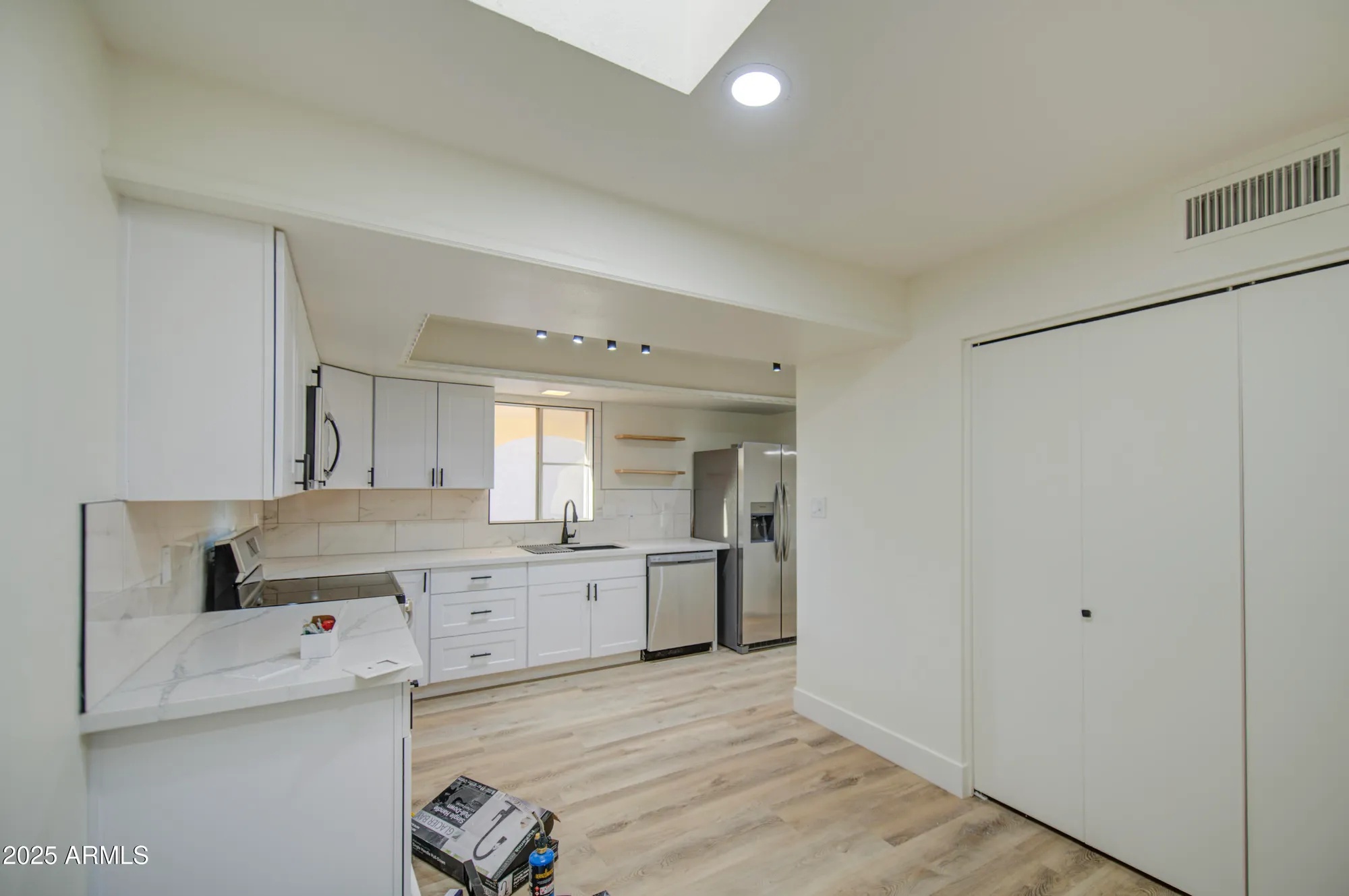 Property Slideshow image 10 of 29 | 26405 s snead dr, Sun Lakes, AZ, 85248