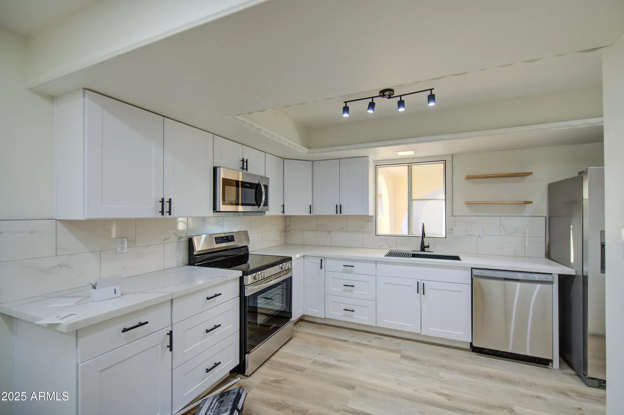 Property Slideshow image 11 of 29 | 26405 s snead dr, Sun Lakes, AZ, 85248