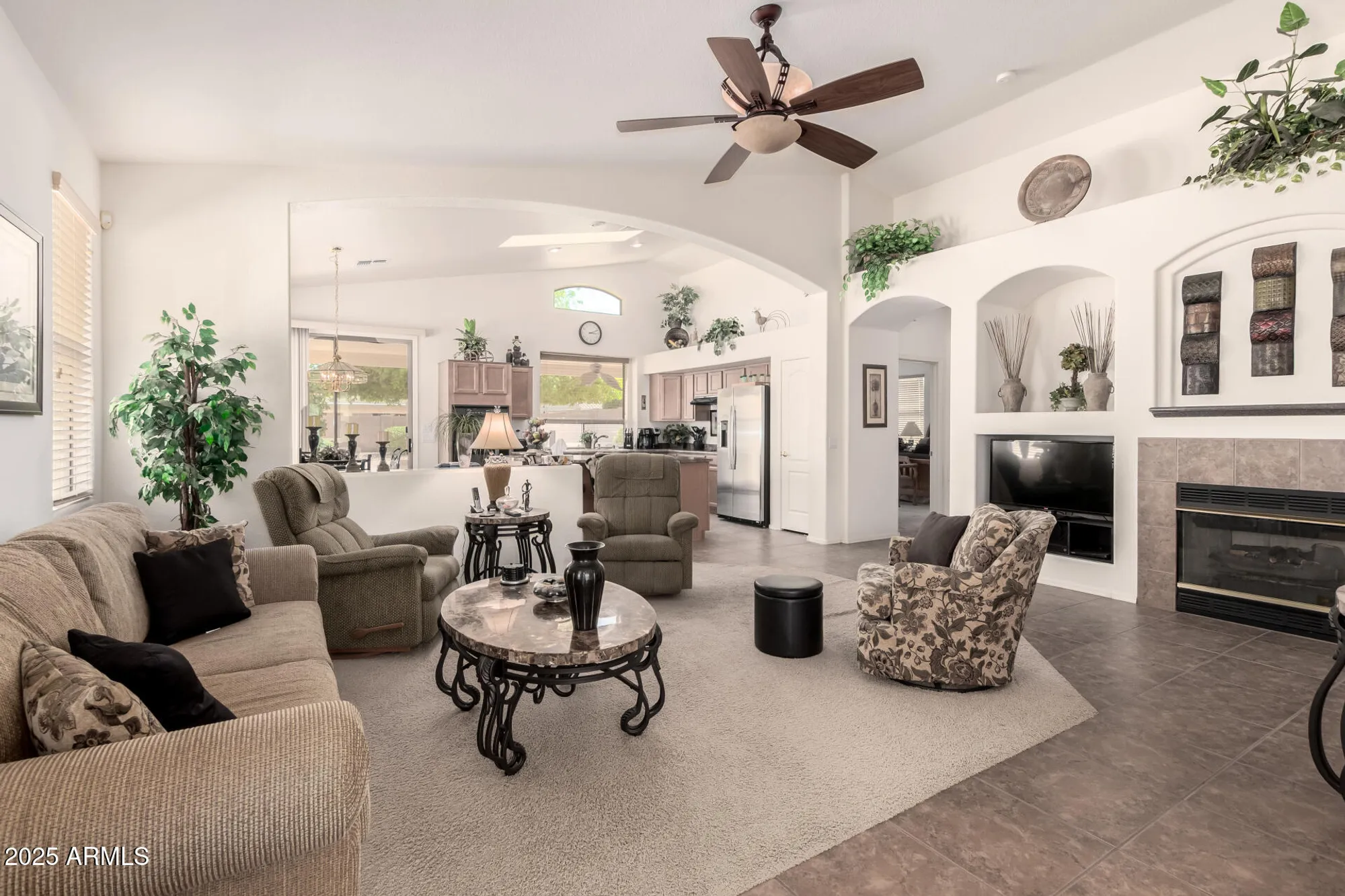 Property Slideshow image 4 of 27 | 18077 w sammy way, Surprise, AZ, 85374