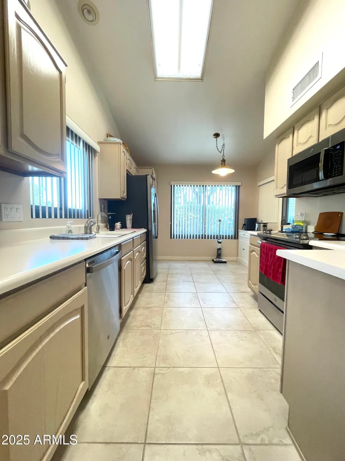 Property Slideshow image 8 of 32 | 9807 w mcrae way, Peoria, AZ, 85382