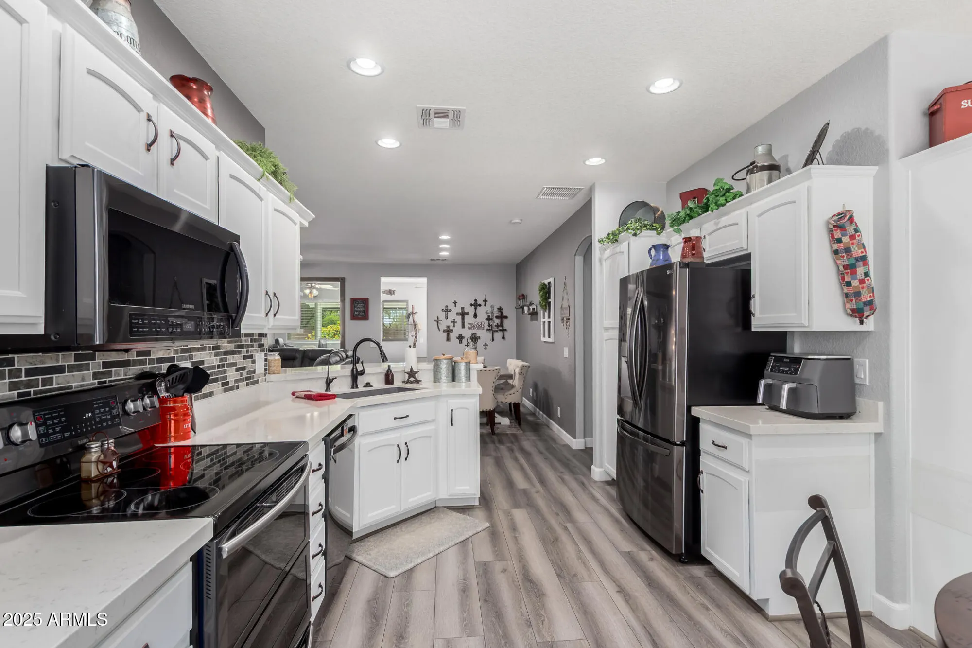 Property Slideshow image 15 of 65 | 2910 s olivewood, Mesa, AZ, 85212