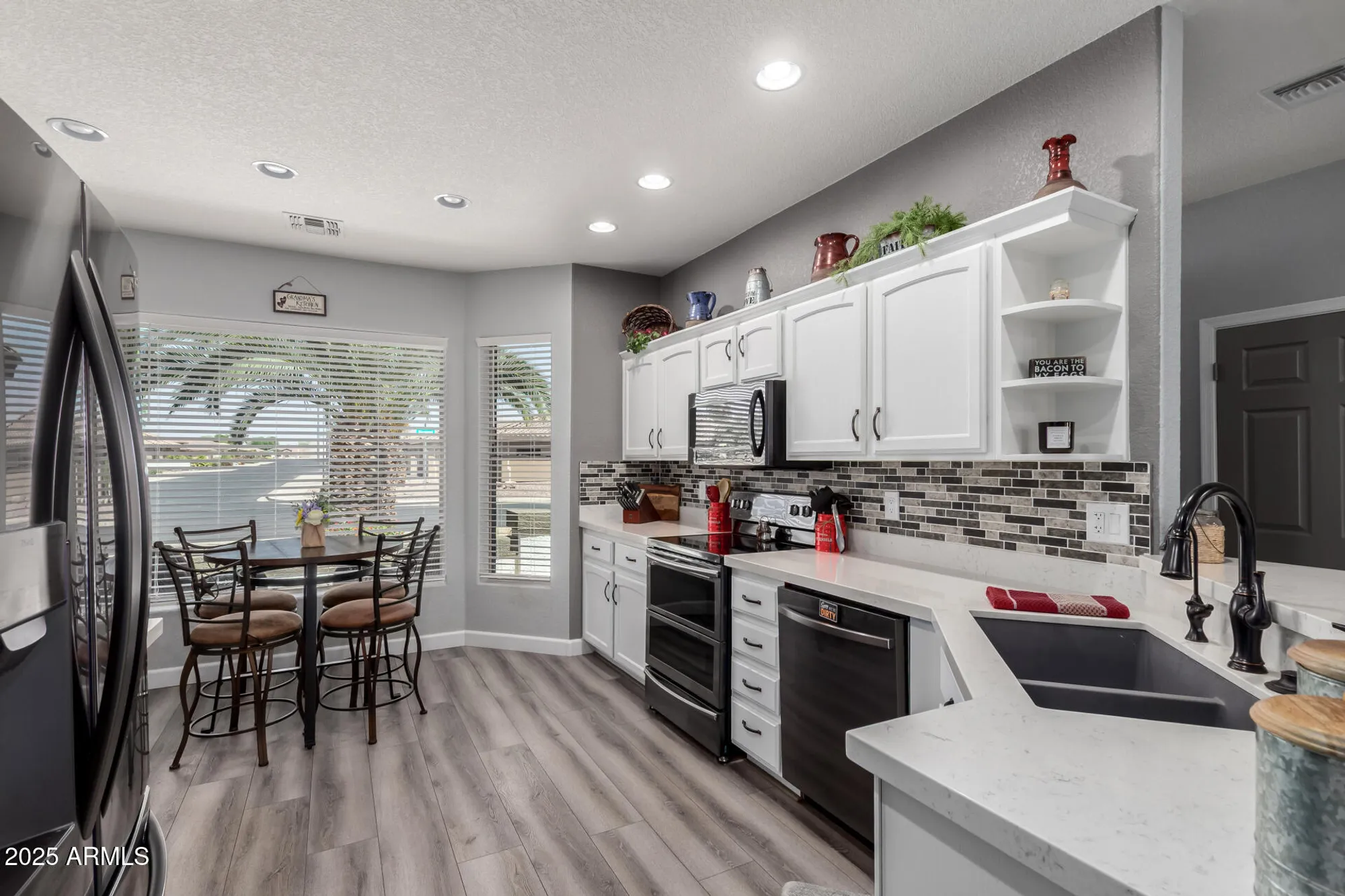 Property Slideshow image 2 of 65 | 2910 s olivewood, Mesa, AZ, 85212