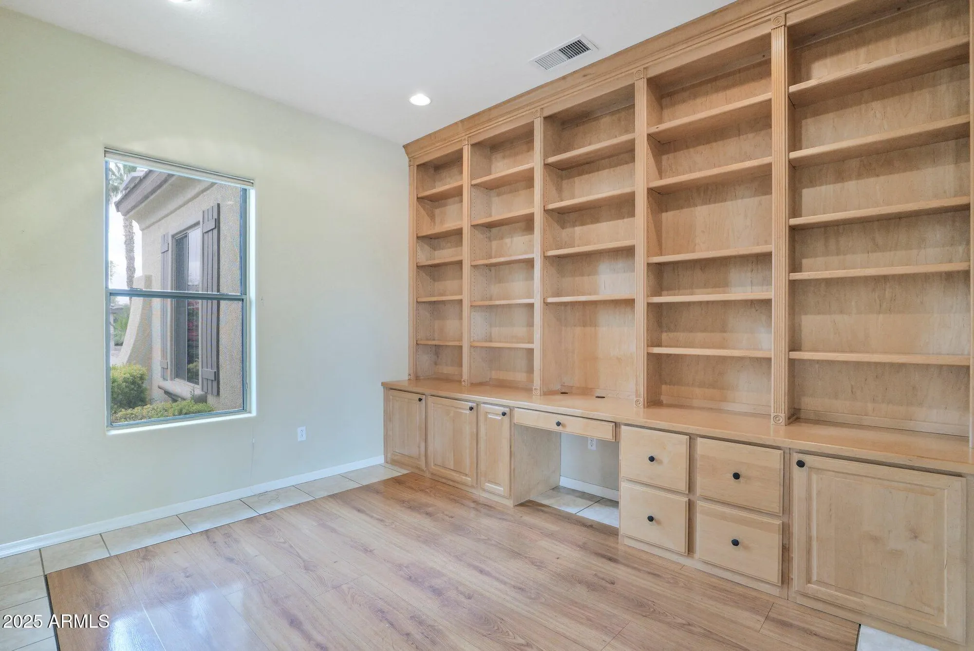 Property Slideshow image 11 of 22 | 19803 n desert song ct, Surprise, AZ, 85374