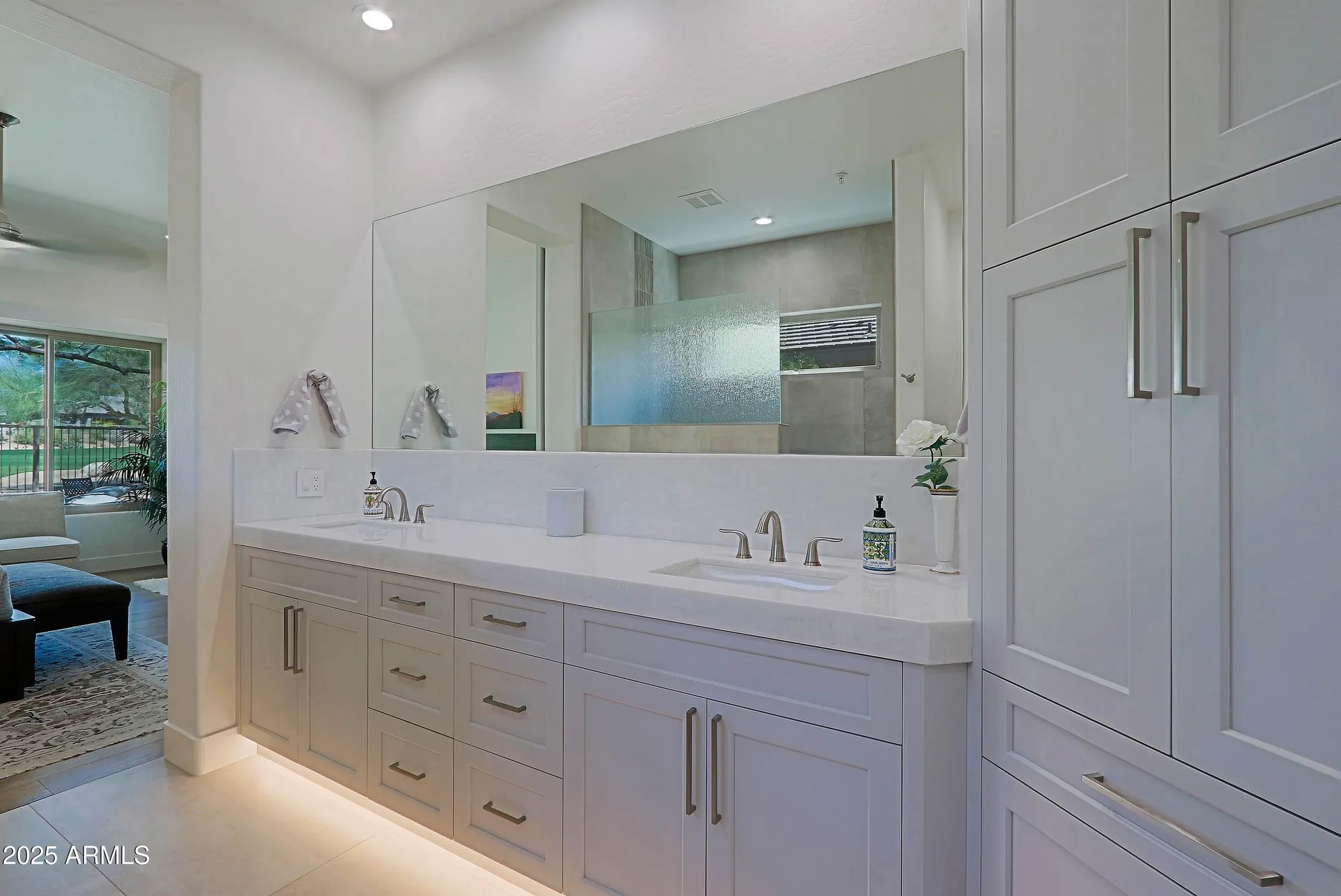 Property Slideshow image 33 of 108 | 6758 e brilliant sky dr, Scottsdale, AZ, 85266