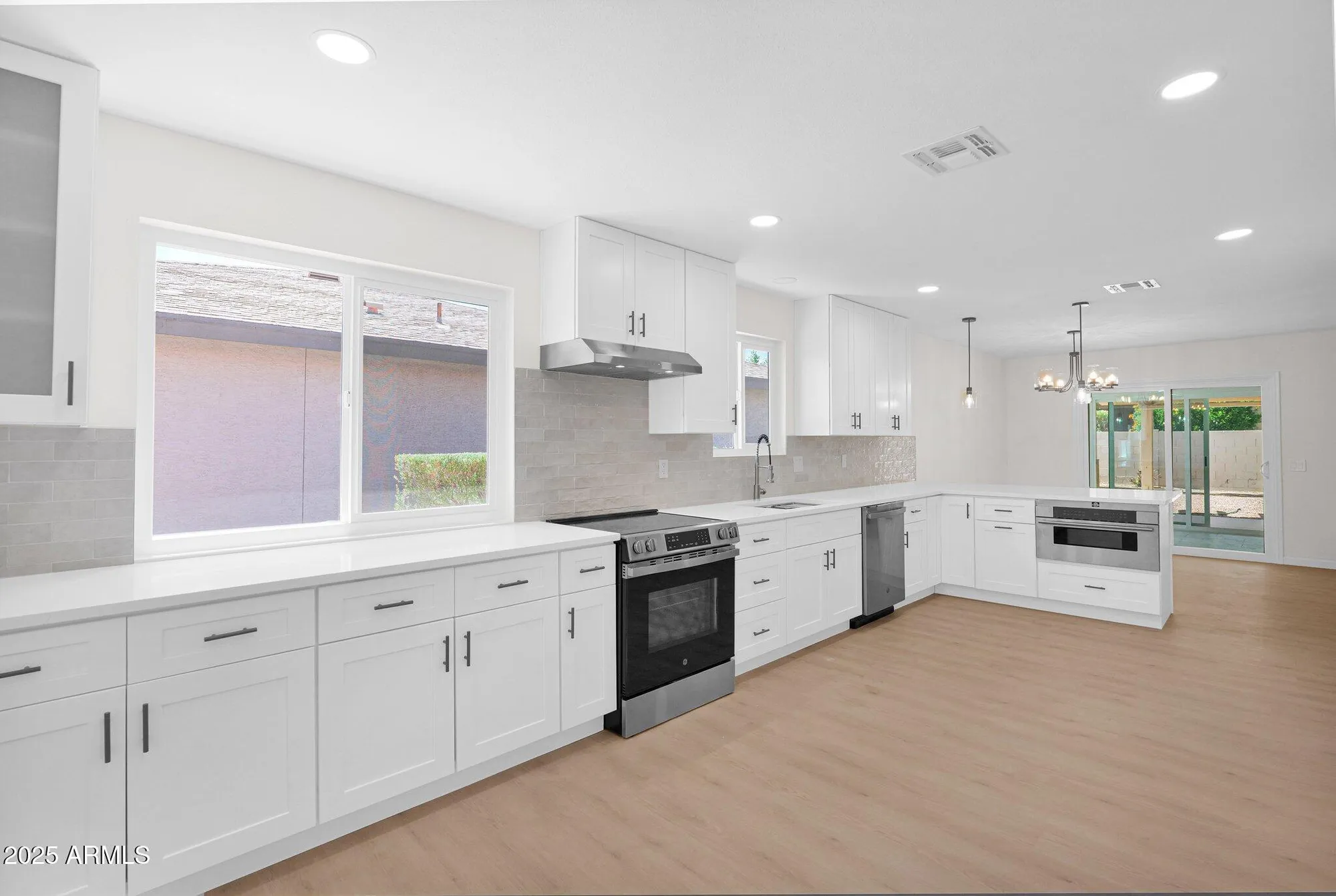 Property Slideshow image 13 of 46 | 25644 s howard dr, Sun Lakes, AZ, 85248