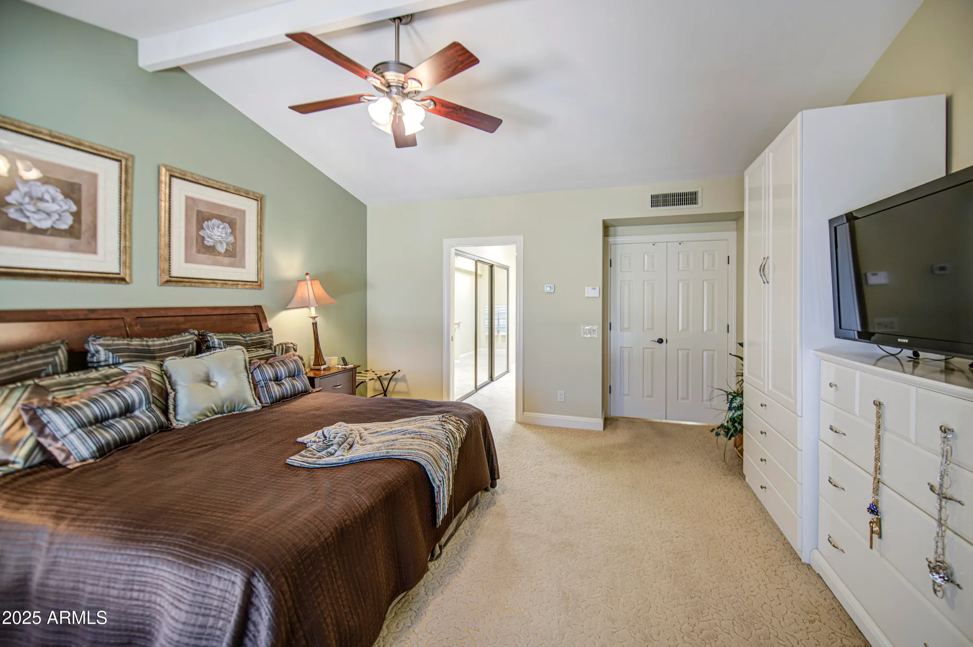 Property Slideshow image 31 of 73 | 26004 s flame tree dr, Sun Lakes, AZ, 85248