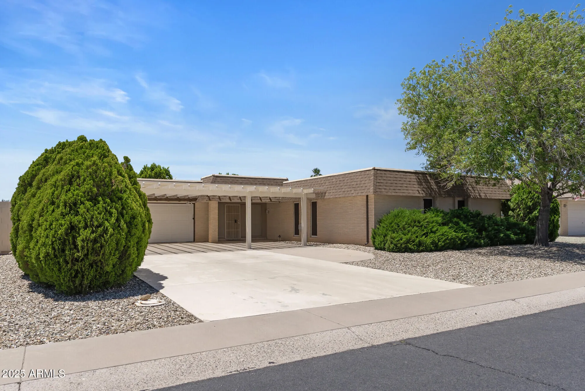 Property Slideshow image 7 of 68 | 14830 n cameo dr, Sun City, AZ, 85351