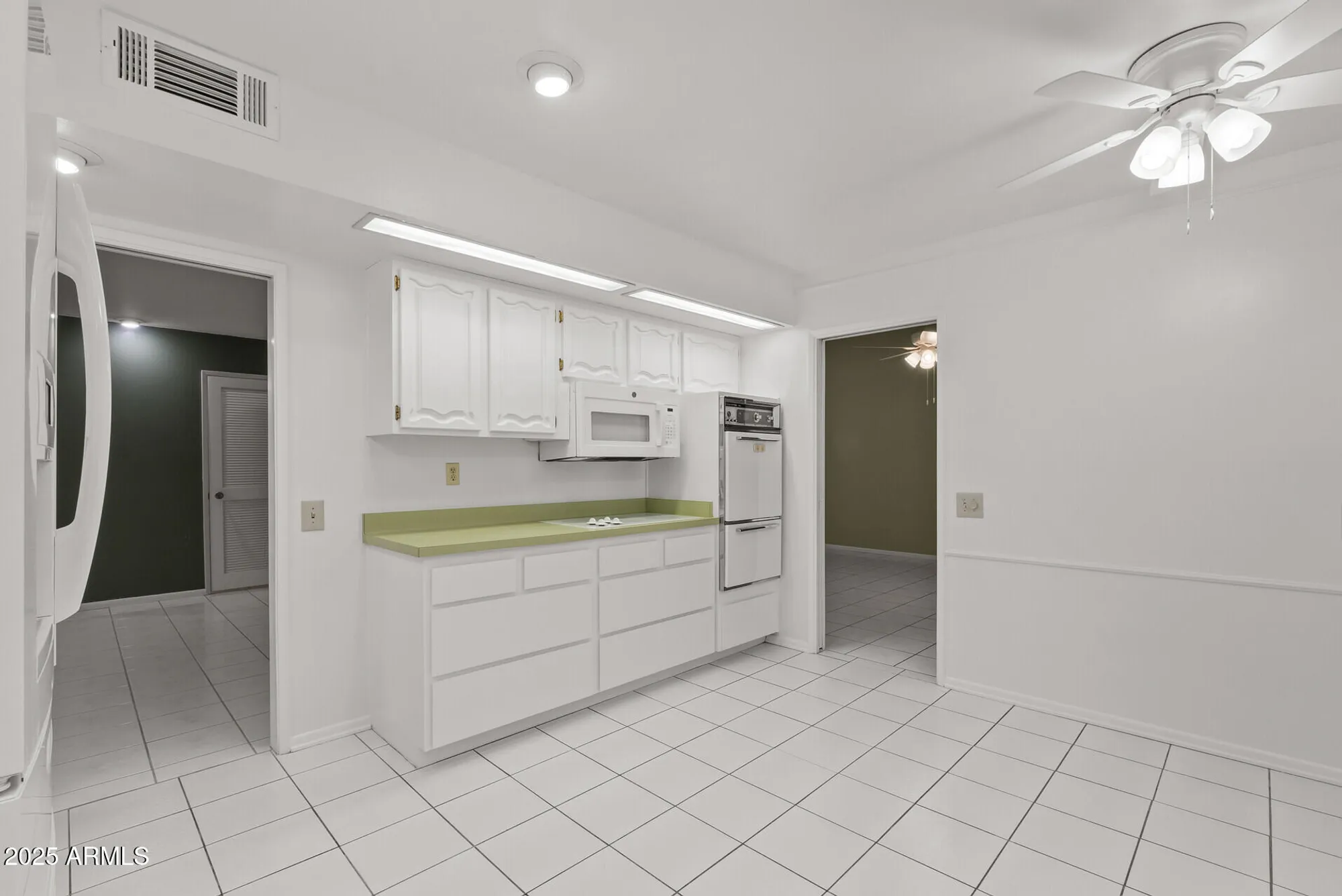 Property Slideshow image 26 of 68 | 14830 n cameo dr, Sun City, AZ, 85351