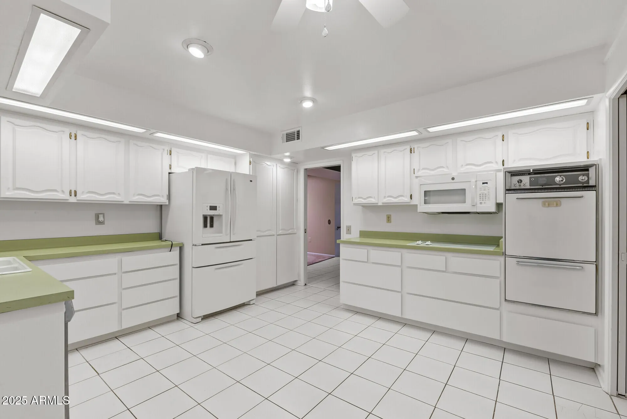 Property Slideshow image 27 of 68 | 14830 n cameo dr, Sun City, AZ, 85351