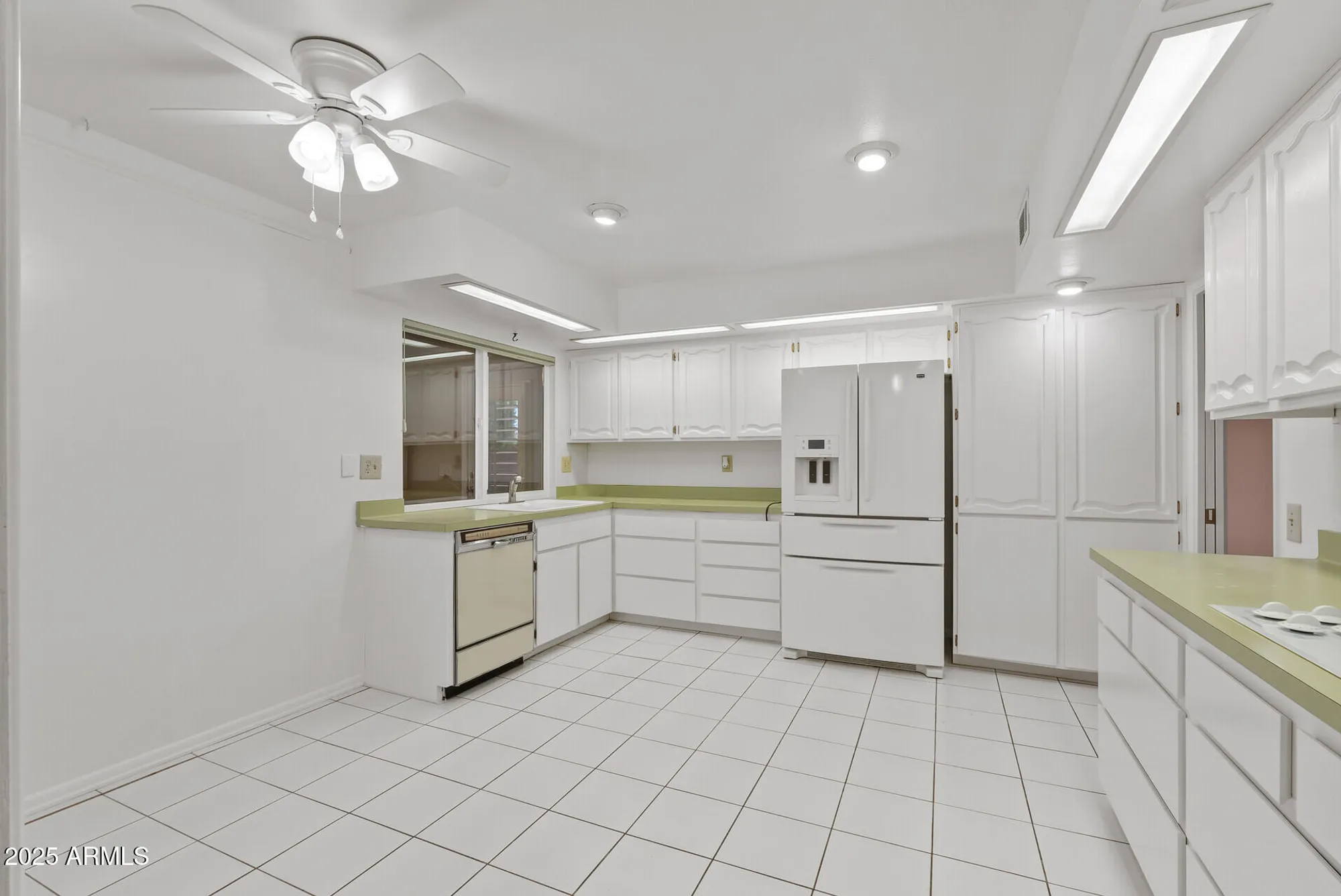 Property Slideshow image 28 of 68 | 14830 n cameo dr, Sun City, AZ, 85351