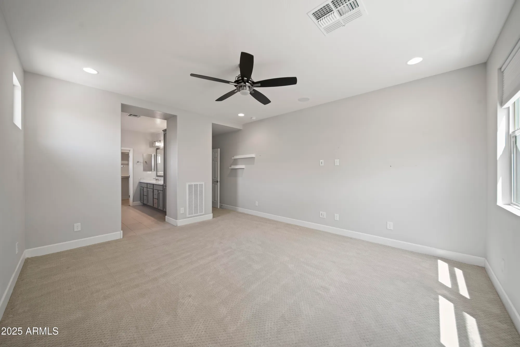 Property Slideshow image 14 of 31 | 4449 covered wagon trl, Wickenburg, AZ, 85390