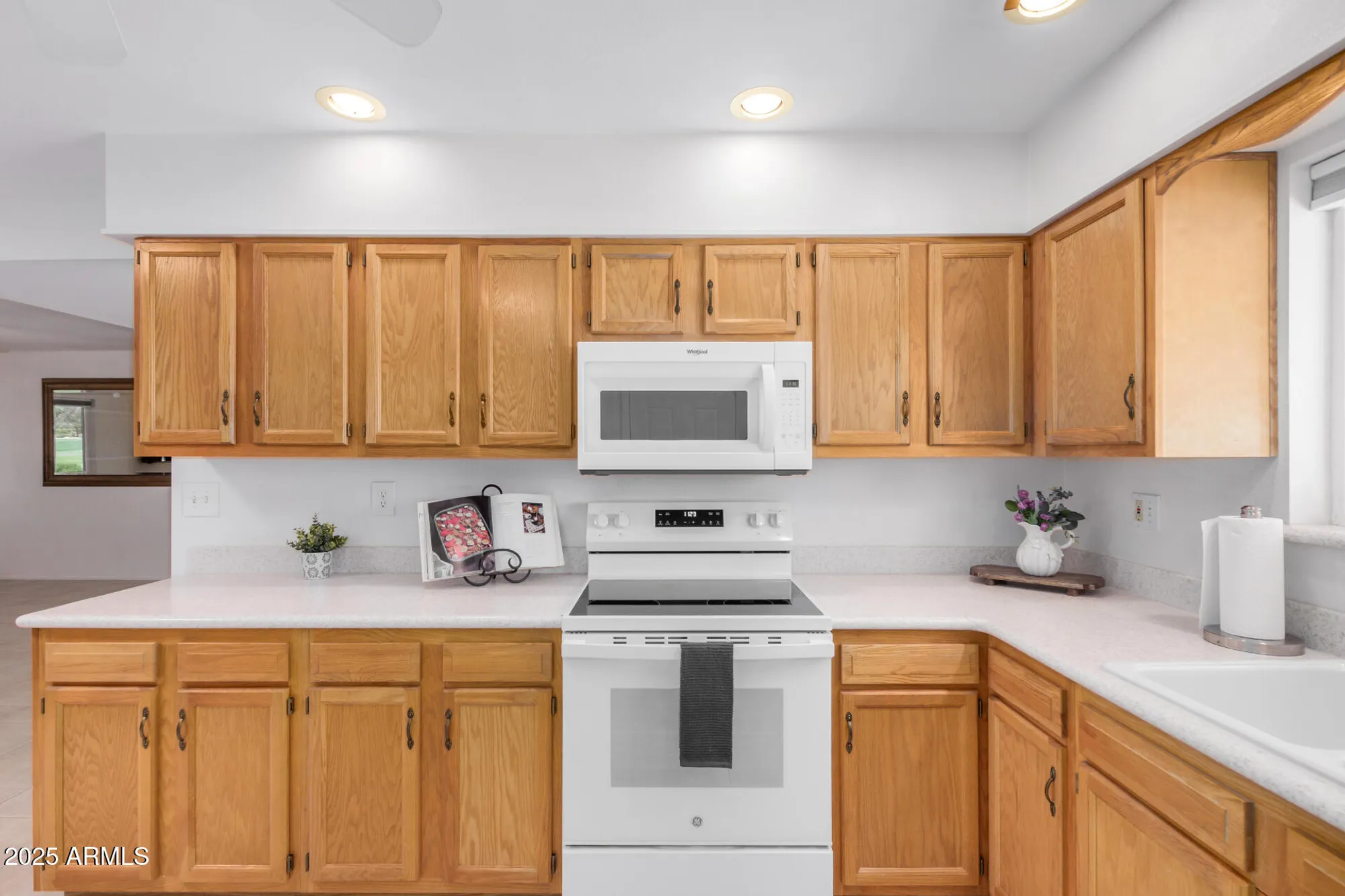 Property Slideshow image 9 of 37 | 10330 w cameo dr, Sun City, AZ, 85351