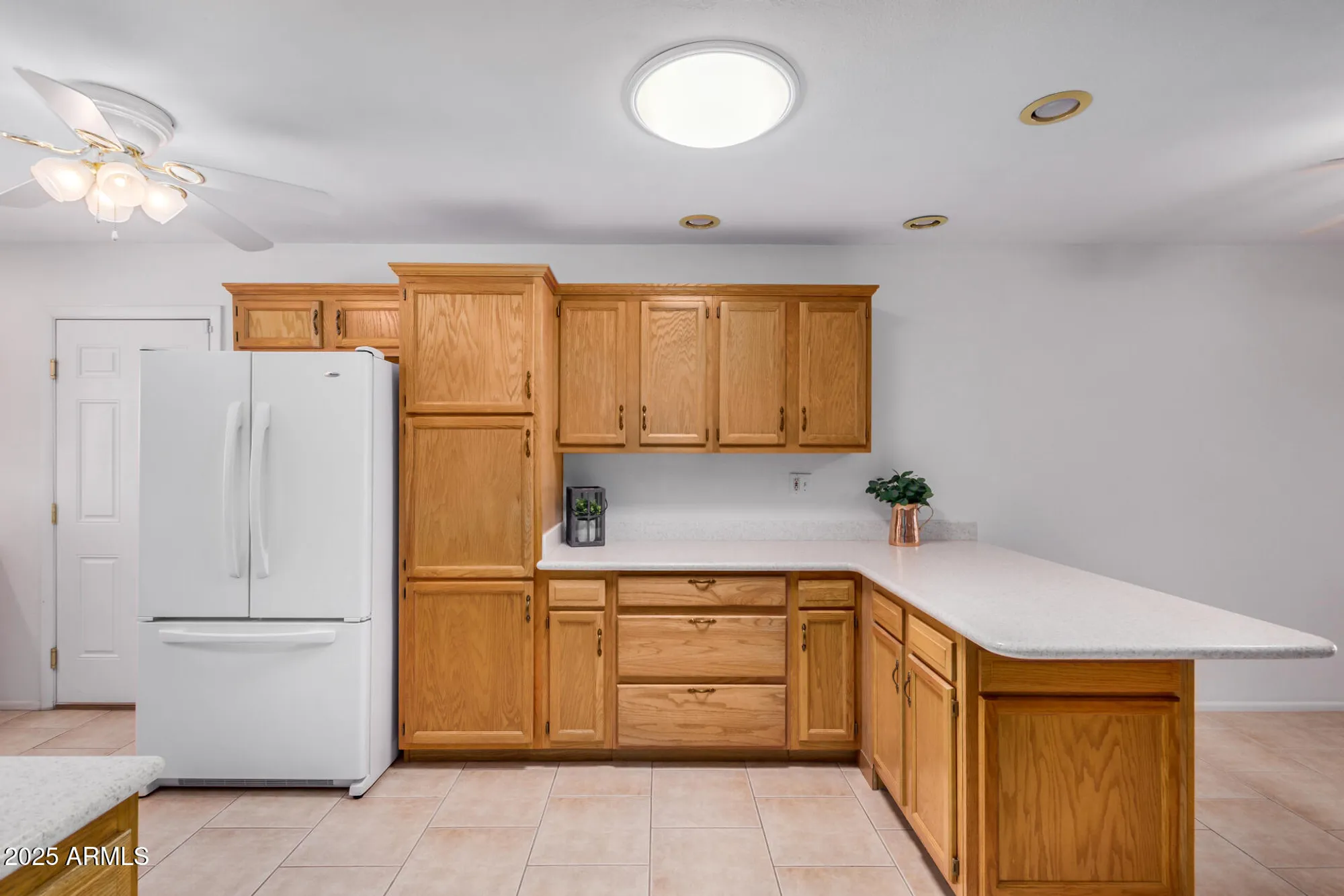 Property Slideshow image 10 of 37 | 10330 w cameo dr, Sun City, AZ, 85351