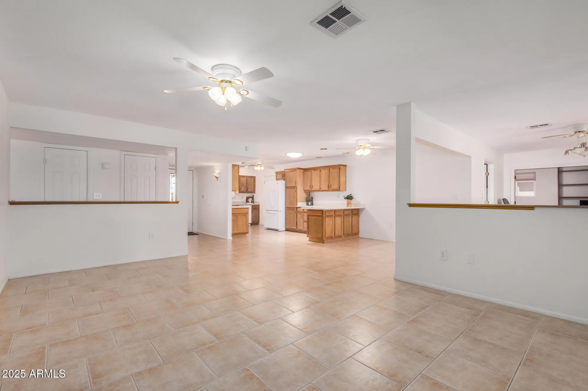 Property Slideshow image 5 of 37 | 10330 w cameo dr, Sun City, AZ, 85351