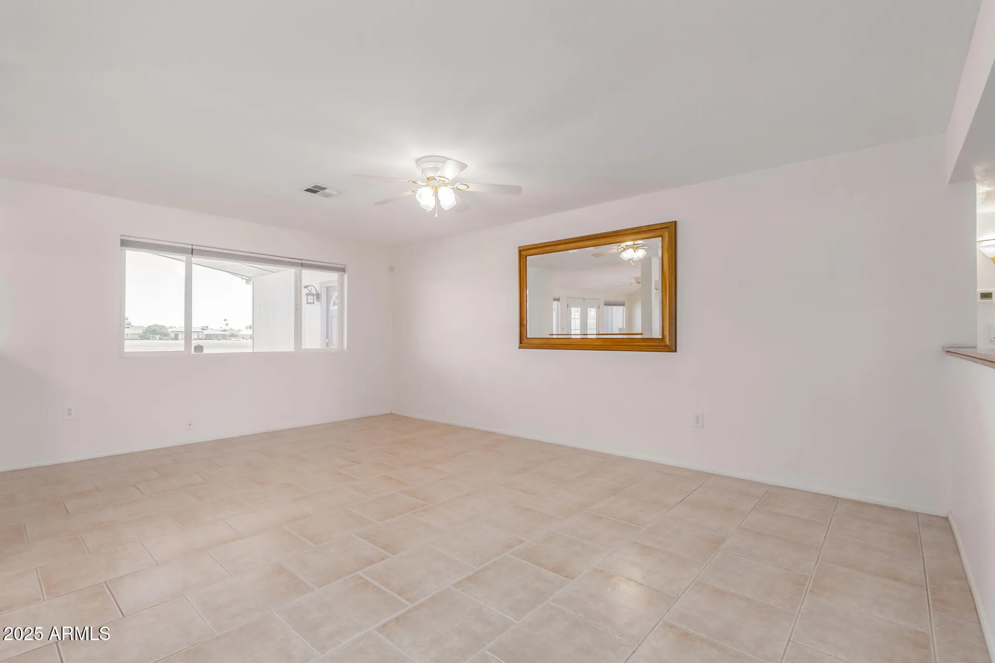 Property Slideshow image 7 of 37 | 10330 w cameo dr, Sun City, AZ, 85351