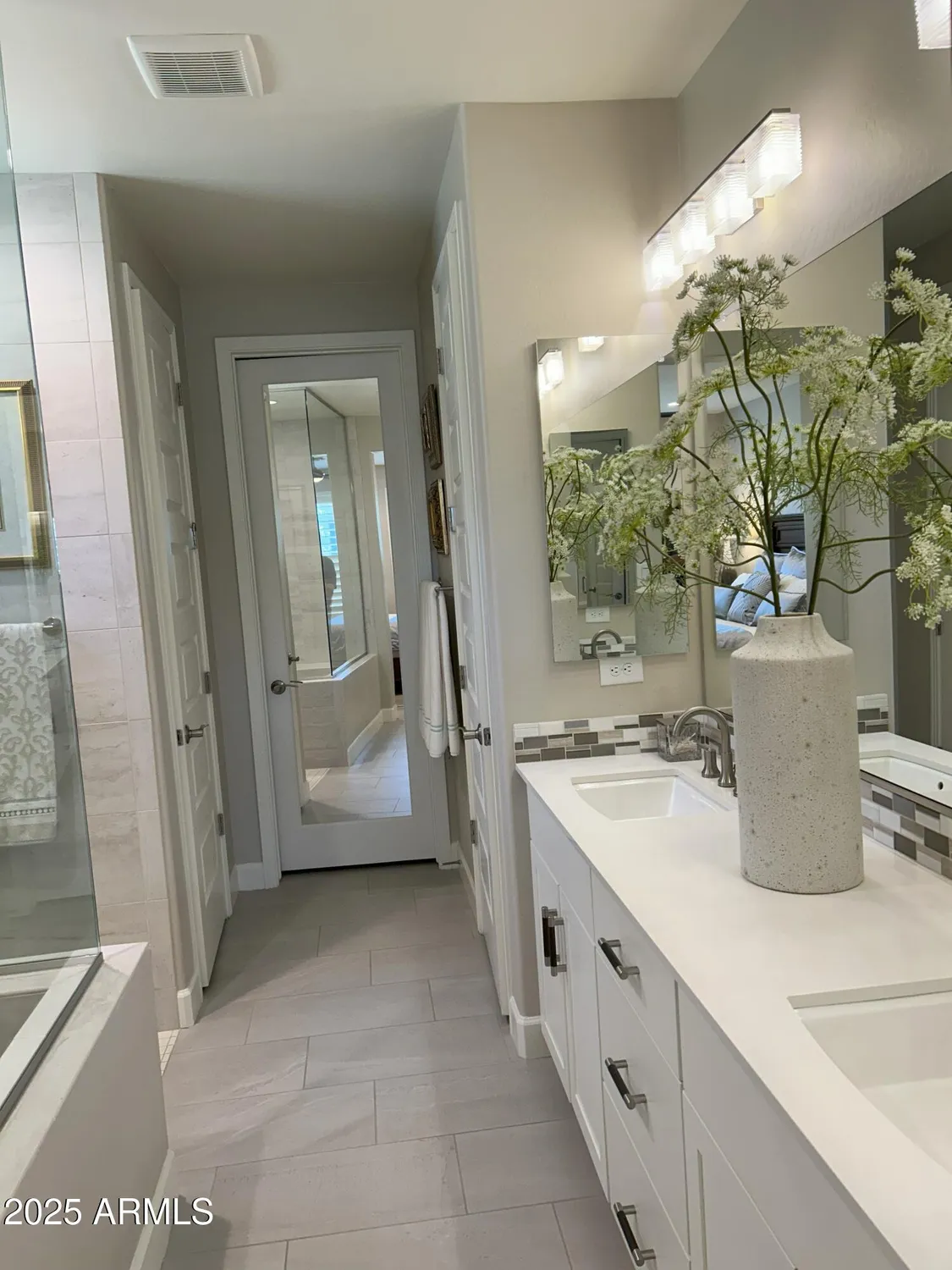 Property Slideshow image 10 of 19 | 16822 w catalina dr, Goodyear, AZ, 85395