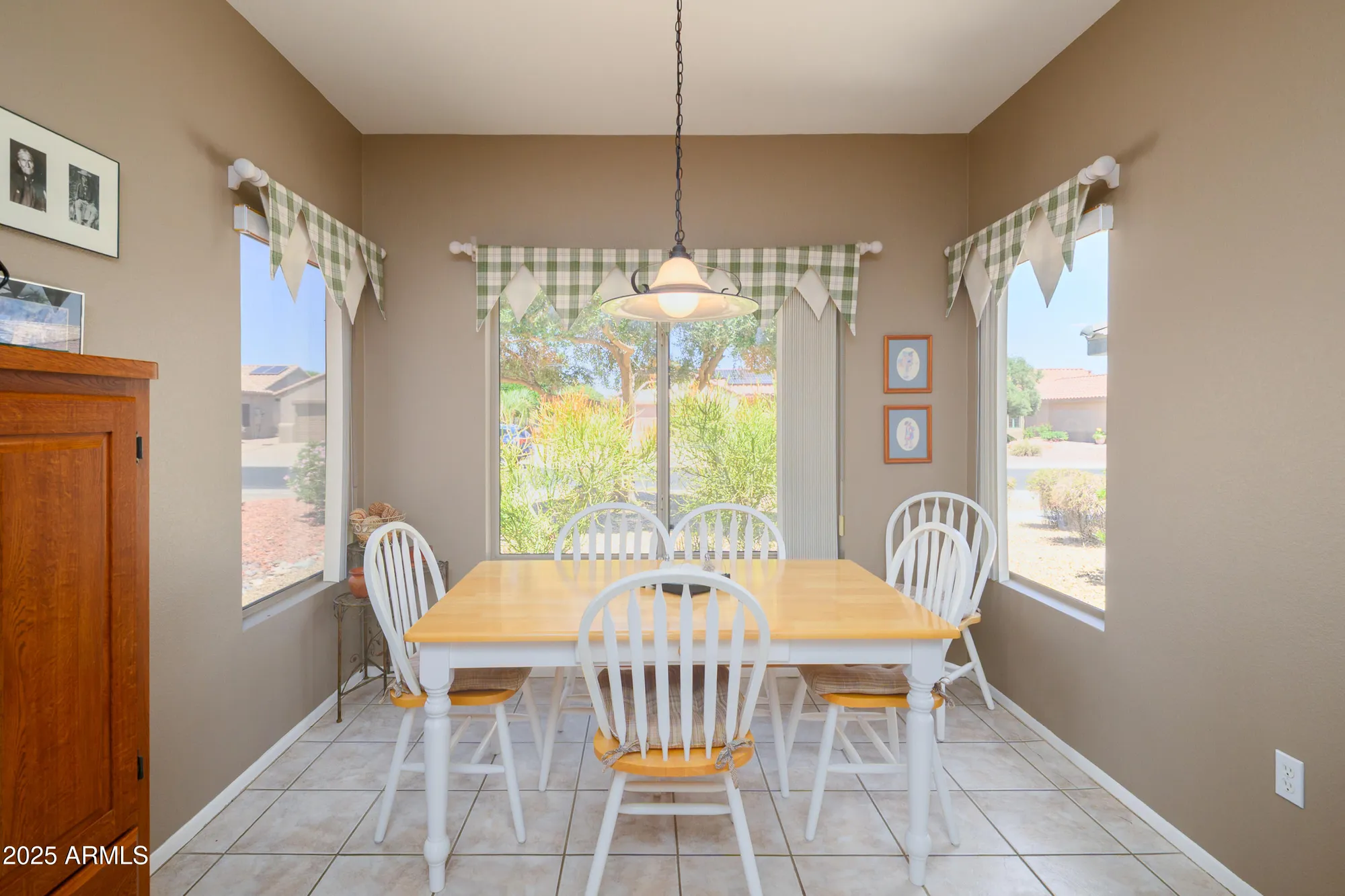 Property Slideshow image 4 of 32 | 16527 w blackhawk ct, Surprise, AZ, 85374
