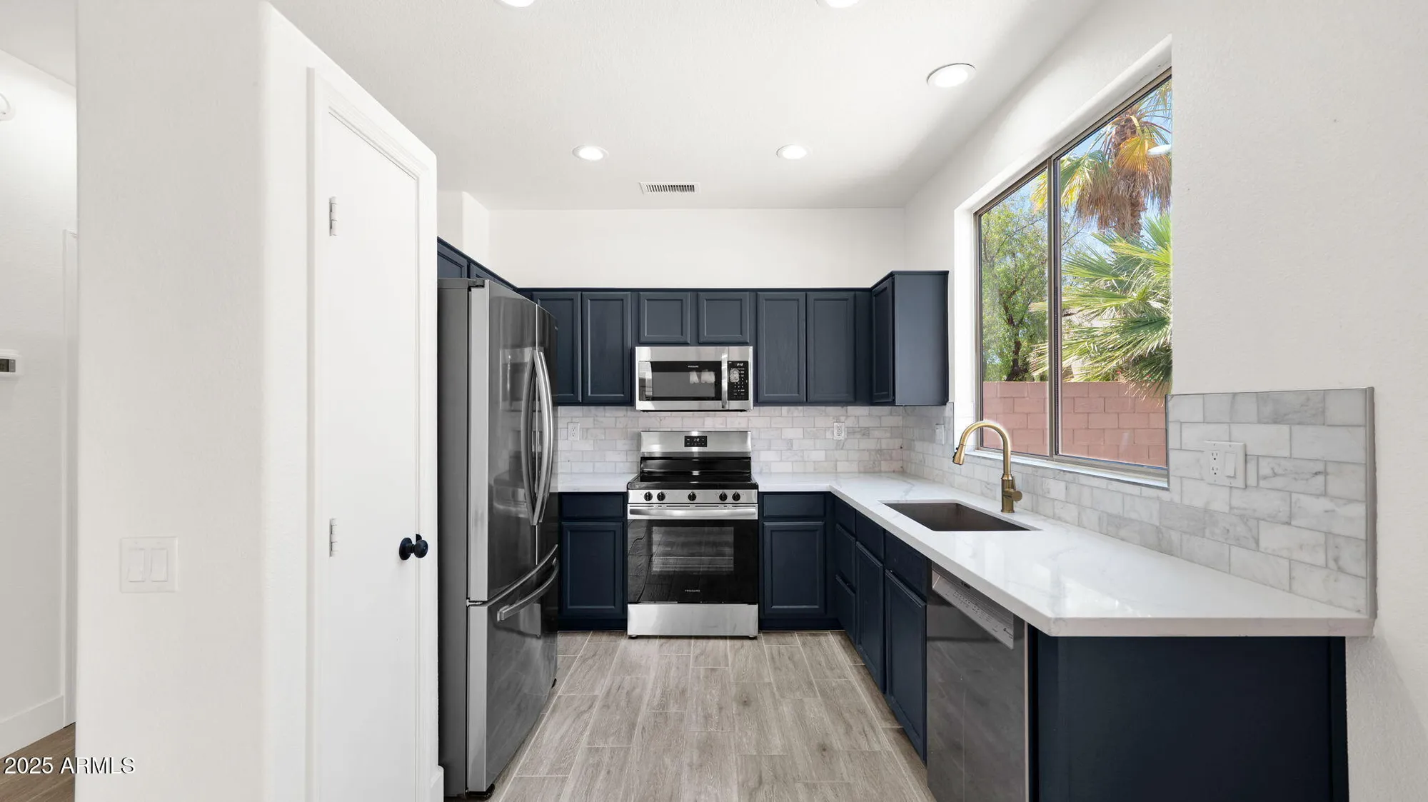 Property Slideshow image 6 of 36 | 19523 n carriage ln, Surprise, AZ, 85374