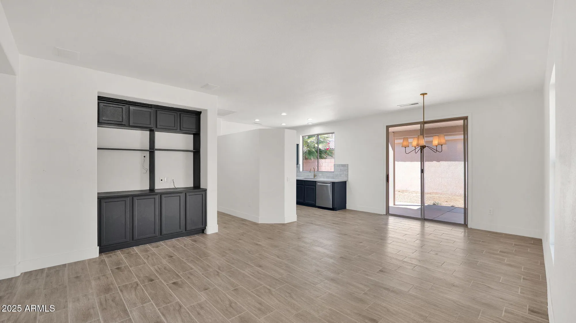 Property Slideshow image 13 of 36 | 19523 n carriage ln, Surprise, AZ, 85374