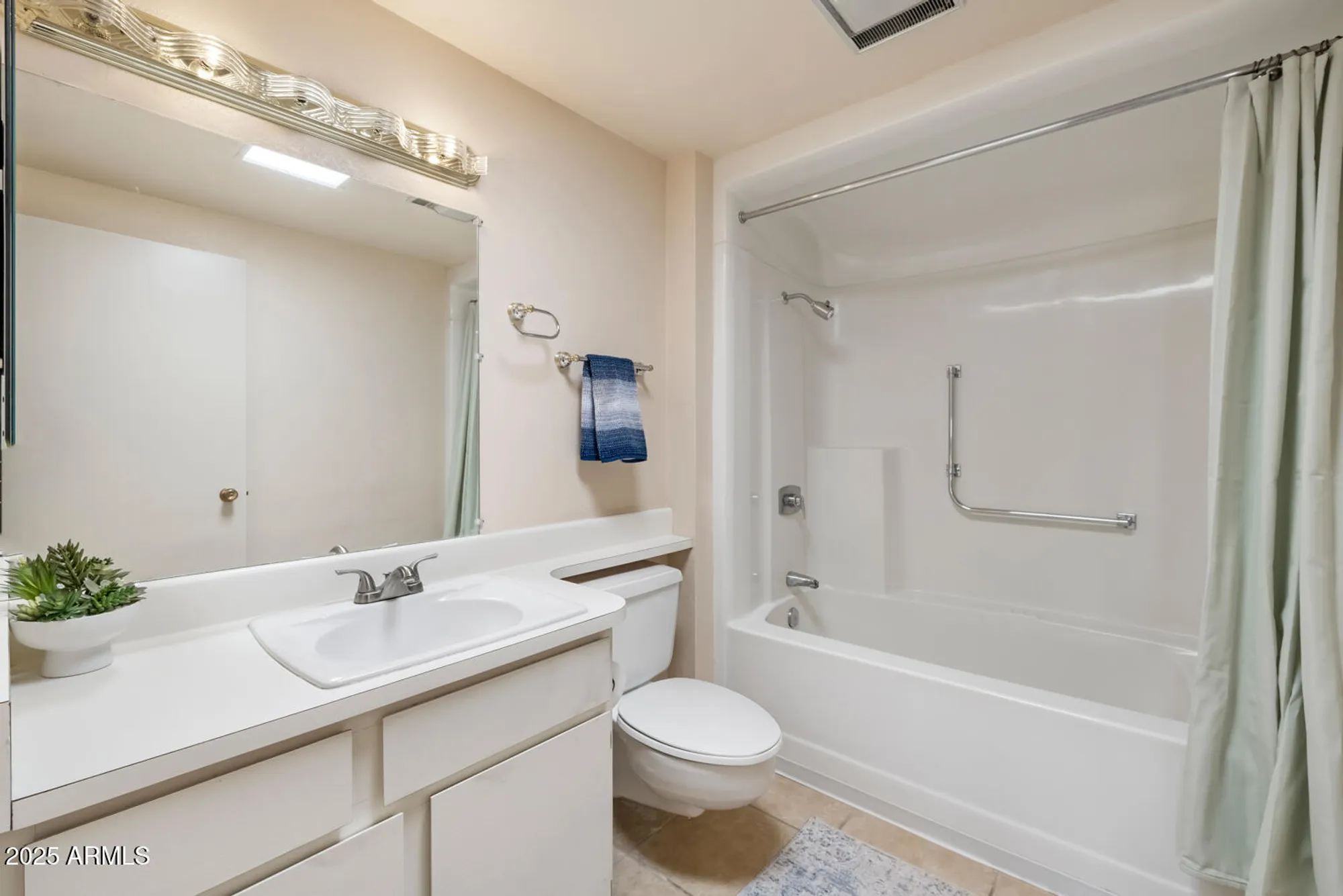 Property Slideshow image 18 of 33 | 12418 n vista grande ct, Sun City, AZ, 85351