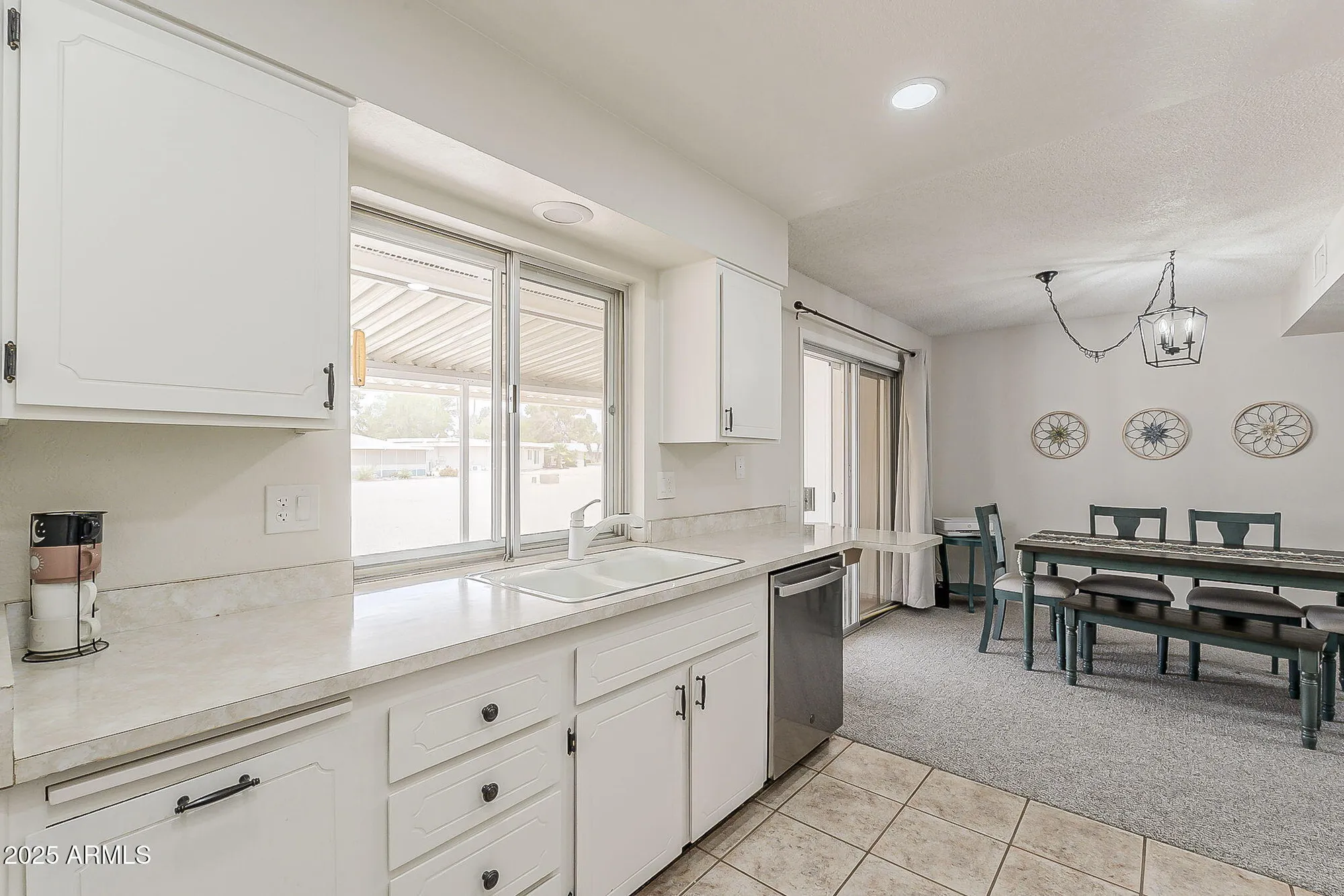 Property Slideshow image 9 of 25 | 9814 w long hills dr, Sun City, AZ, 85351