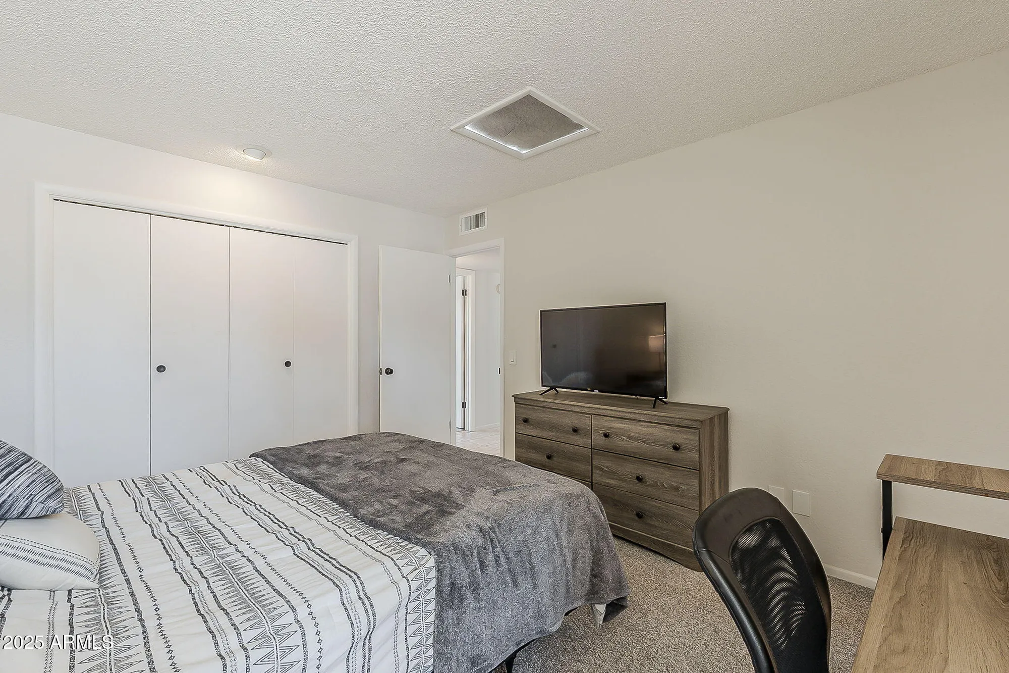 Property Slideshow image 15 of 25 | 9814 w long hills dr, Sun City, AZ, 85351