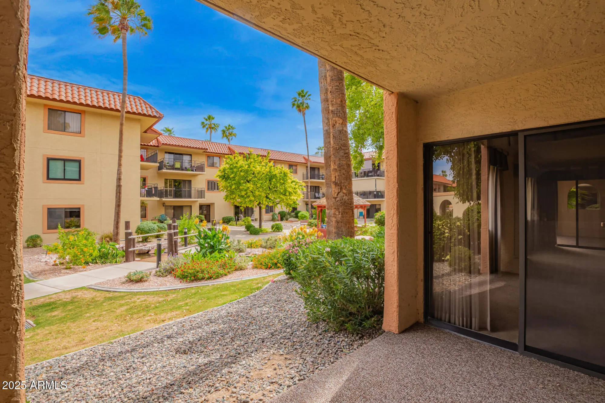 Property Slideshow image 10 of 27 | 10330 w thunderbird blvd b103, Sun City, AZ, 85351