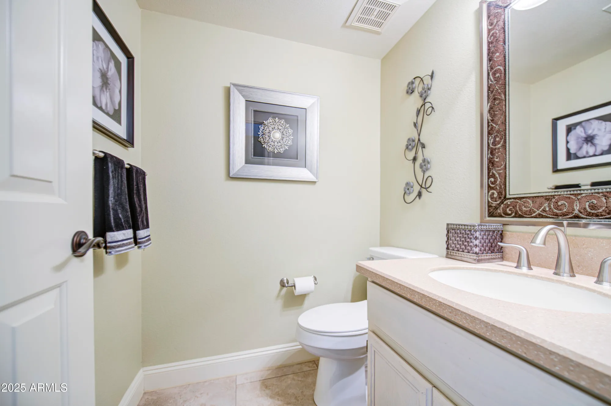 Property Slideshow image 22 of 73 | 26004 s flame tree dr, Sun Lakes, AZ, 85248