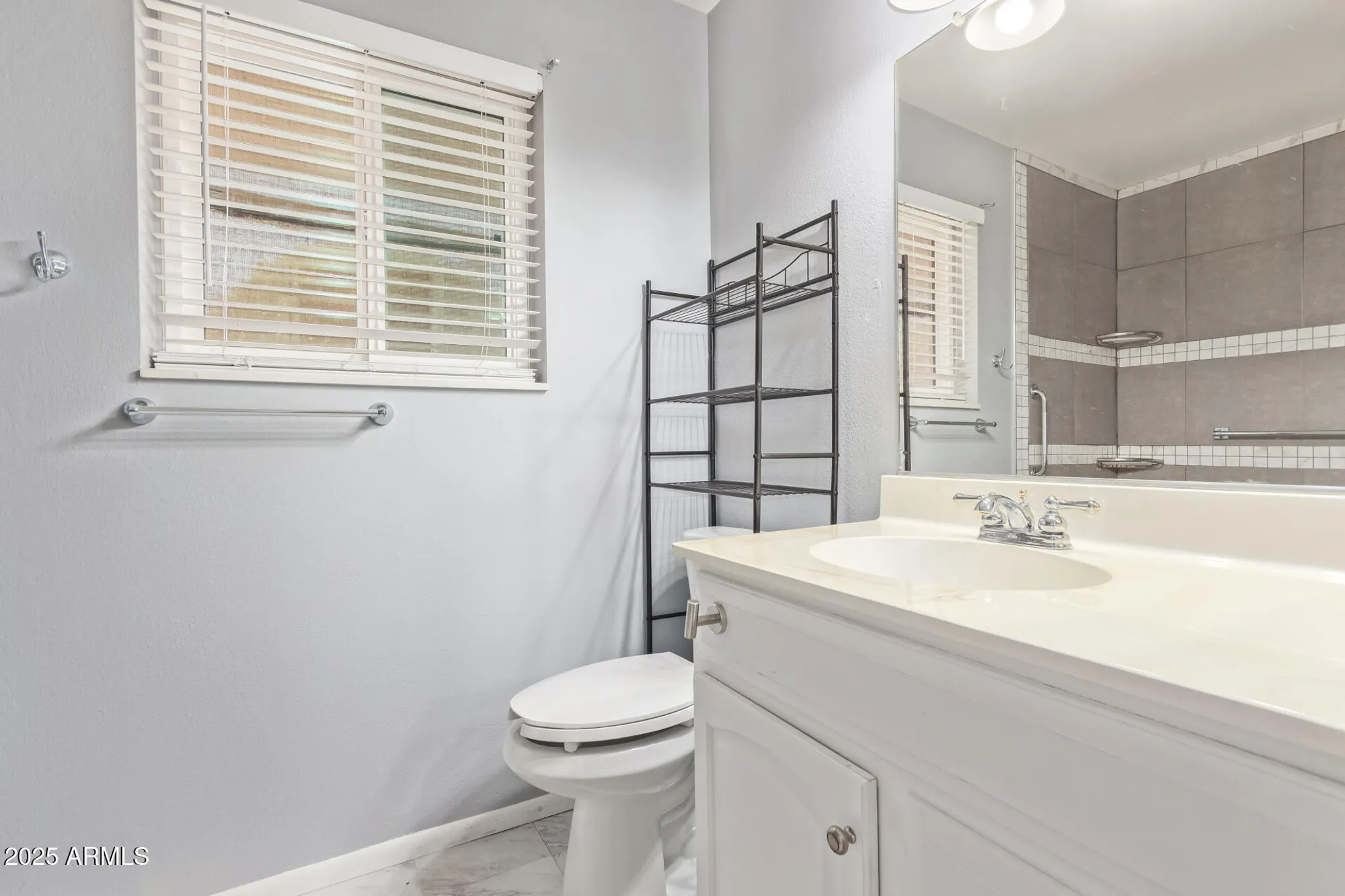 Property Slideshow image 14 of 23 | 10236 n 105th dr, Sun City, AZ, 85351