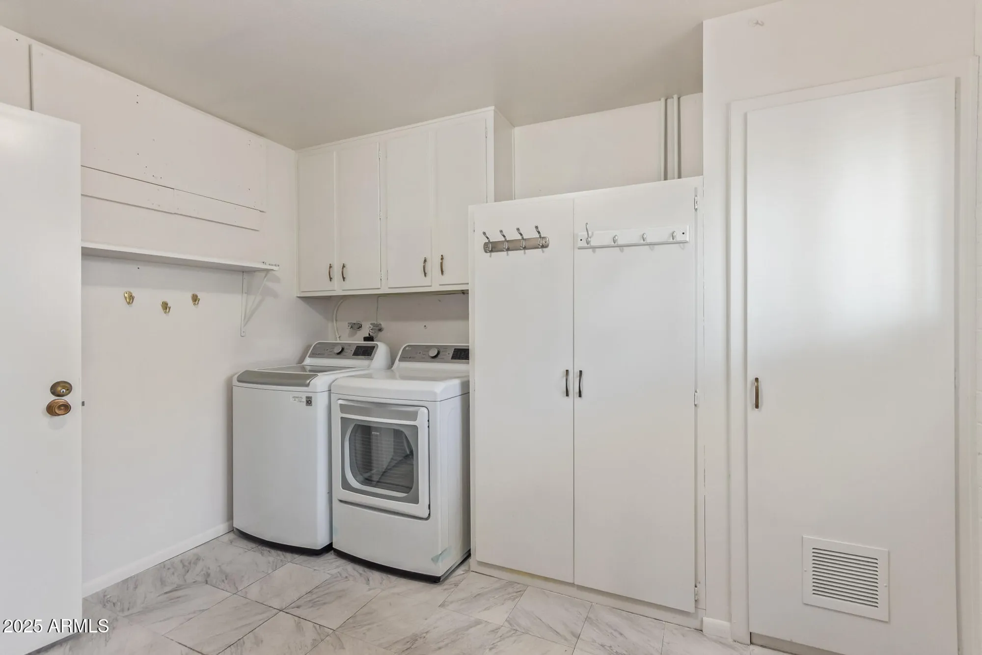 Property Slideshow image 20 of 23 | 10236 n 105th dr, Sun City, AZ, 85351