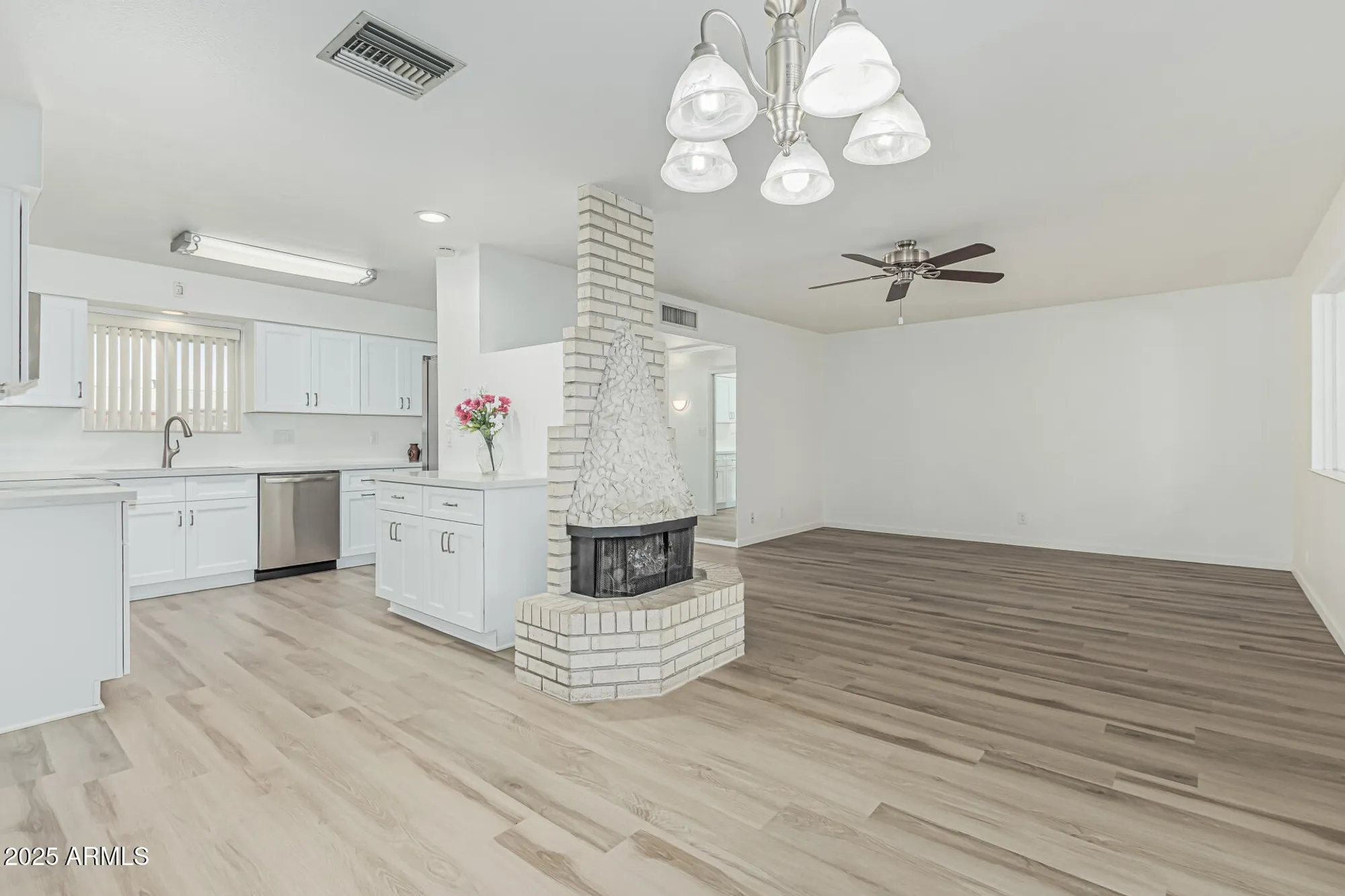 Property Slideshow image 9 of 40 | 6051 e ensenada st, Mesa, AZ, 85205