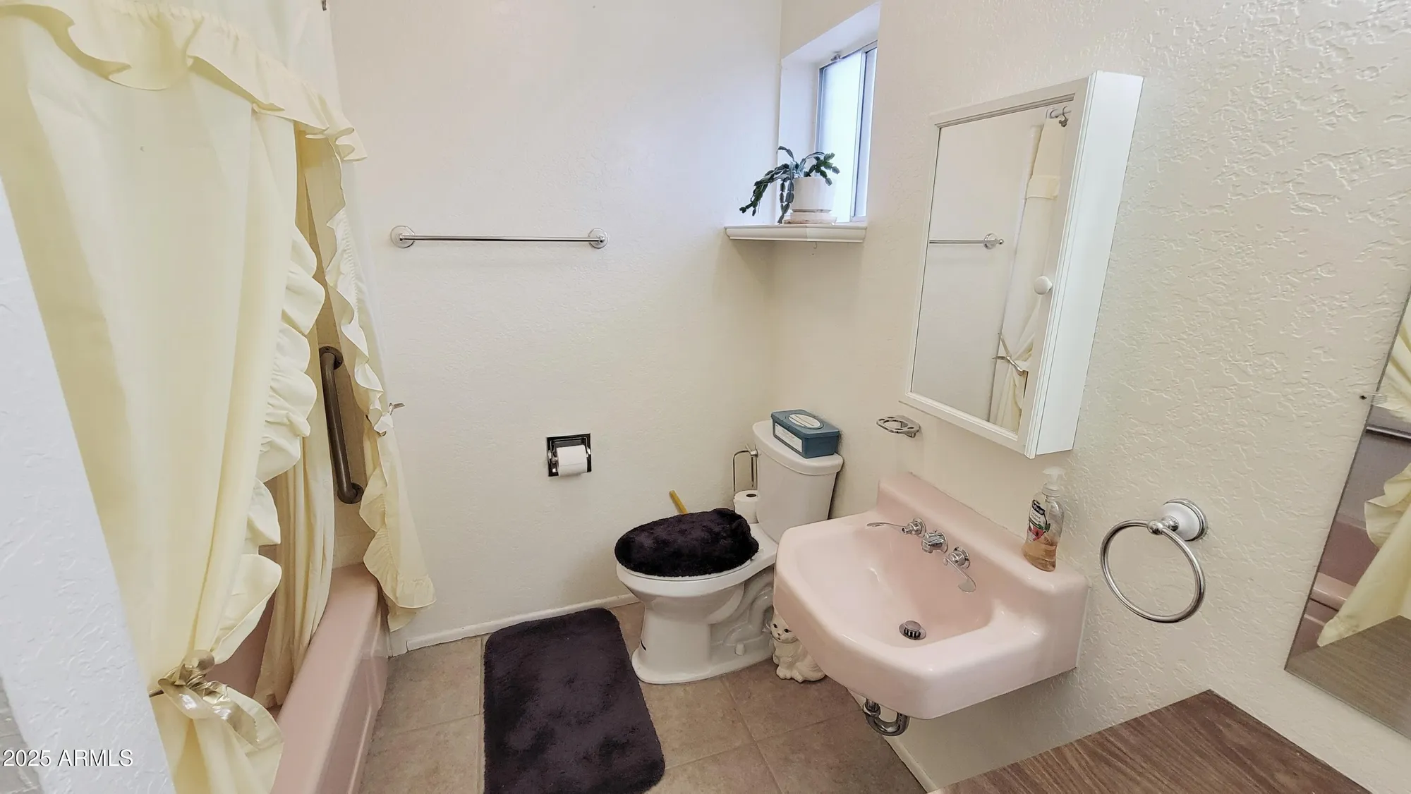 Property Slideshow image 28 of 48 | 650 n 65th way, Mesa, AZ, 85205