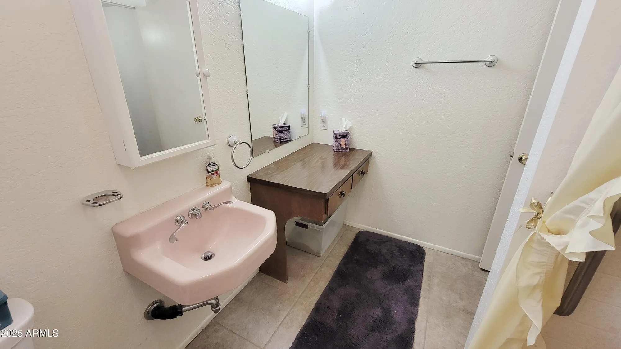 Property Slideshow image 29 of 48 | 650 n 65th way, Mesa, AZ, 85205