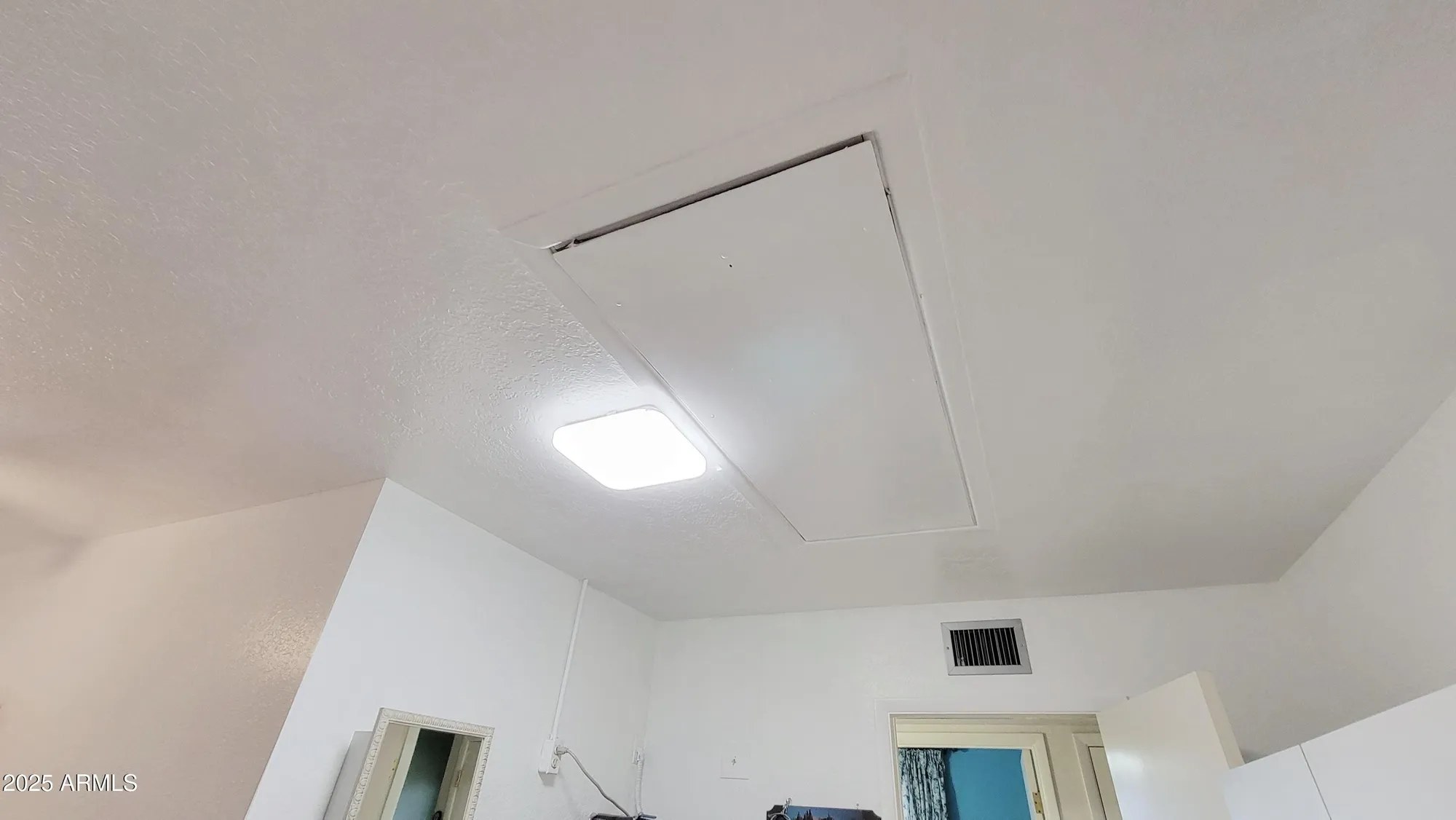 Property Slideshow image 34 of 48 | 650 n 65th way, Mesa, AZ, 85205