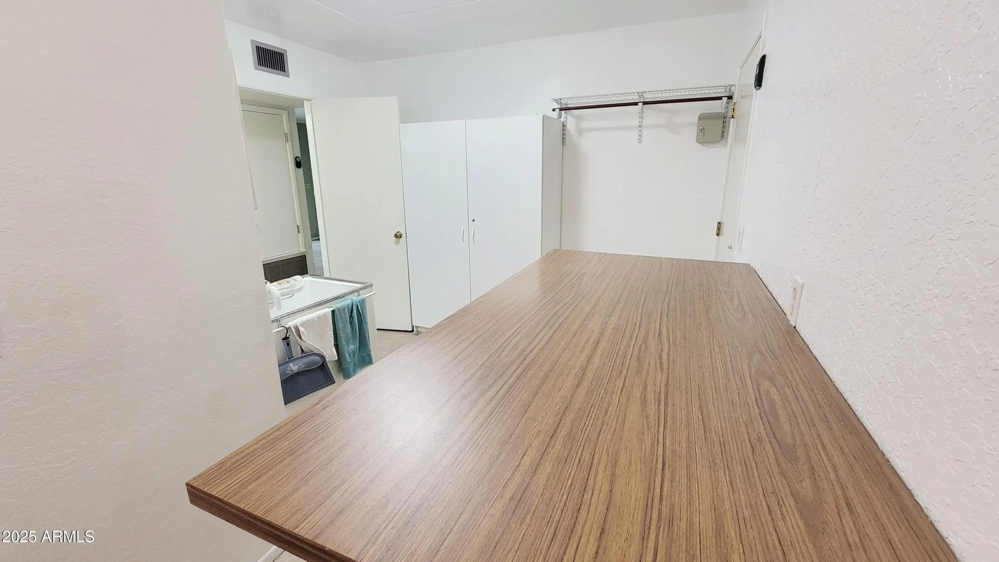 Property Slideshow image 33 of 48 | 650 n 65th way, Mesa, AZ, 85205