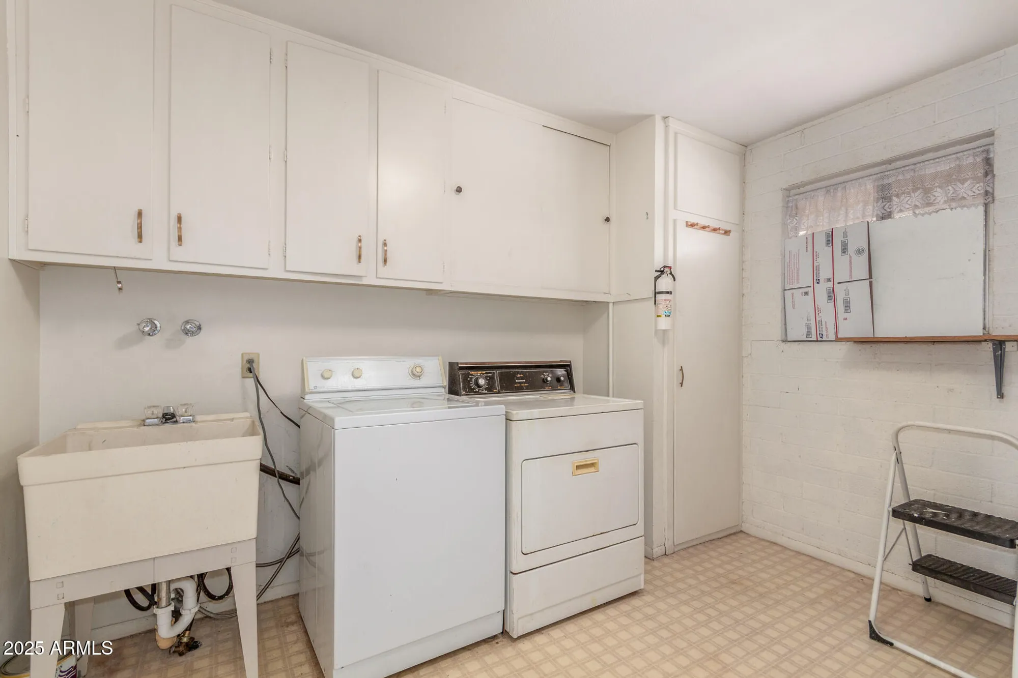 Property Slideshow image 37 of 55 | 10724 w cheryl dr, Sun City, AZ, 85351