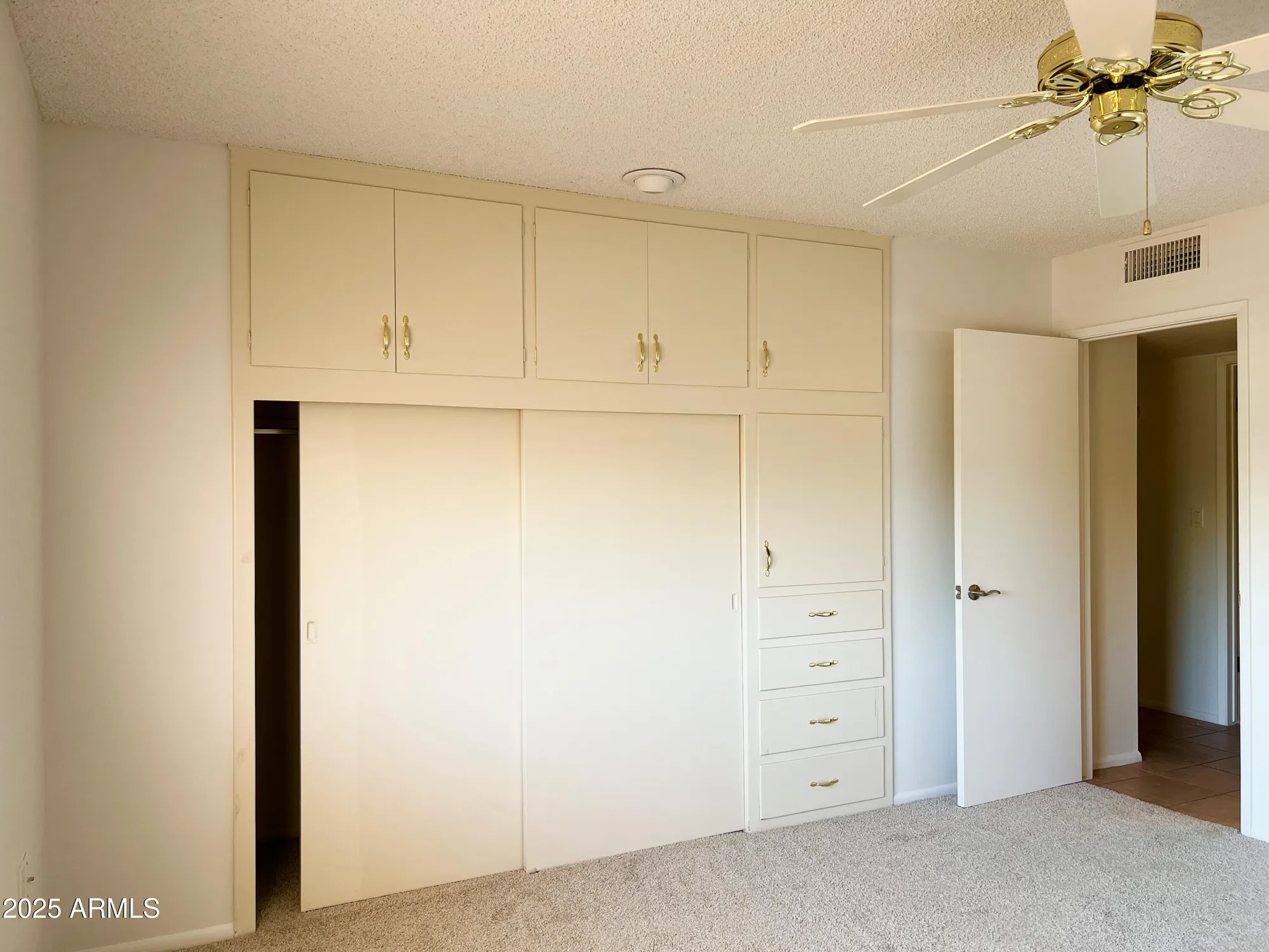Property Slideshow image 16 of 28 | 10509 w tropicana cir, Sun City, AZ, 85351