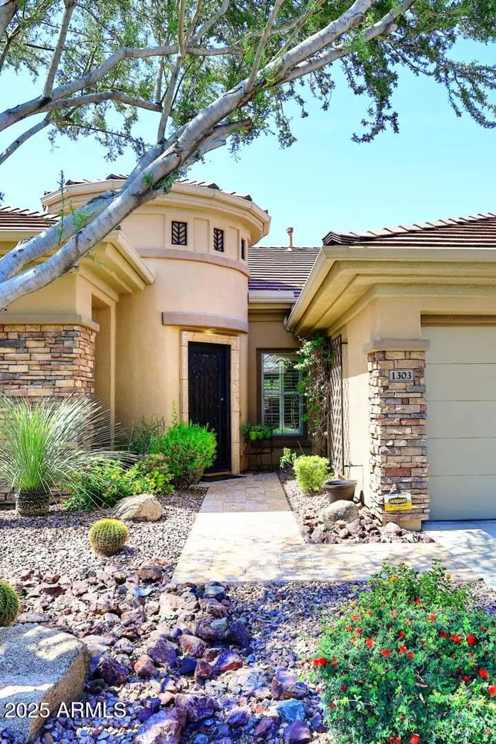 Property Slideshow image 11 of 75 | 1303 w spirit dr, Anthem, AZ, 85086