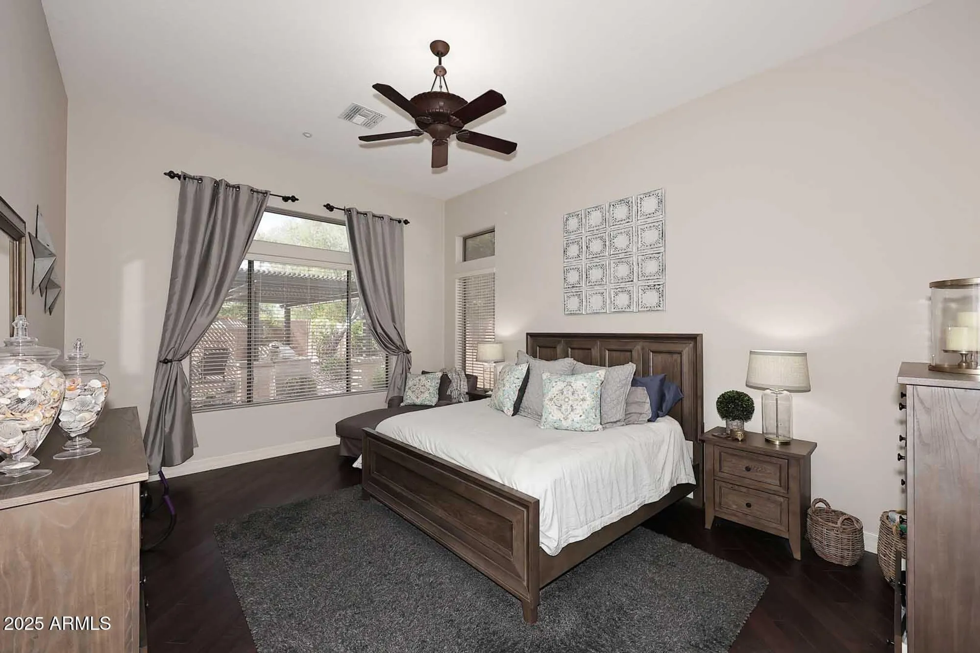 Property Slideshow image 21 of 75 | 1303 w spirit dr, Anthem, AZ, 85086