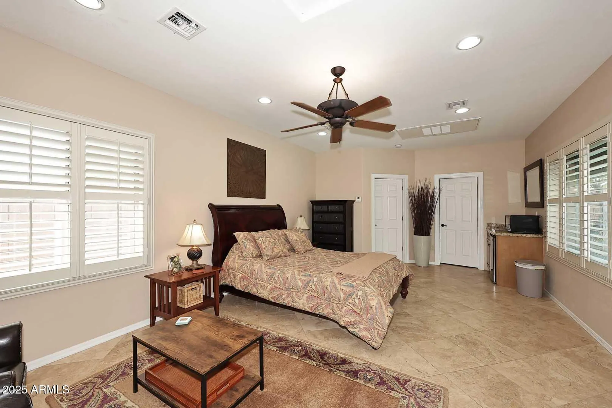 Property Slideshow image 7 of 75 | 1303 w spirit dr, Anthem, AZ, 85086