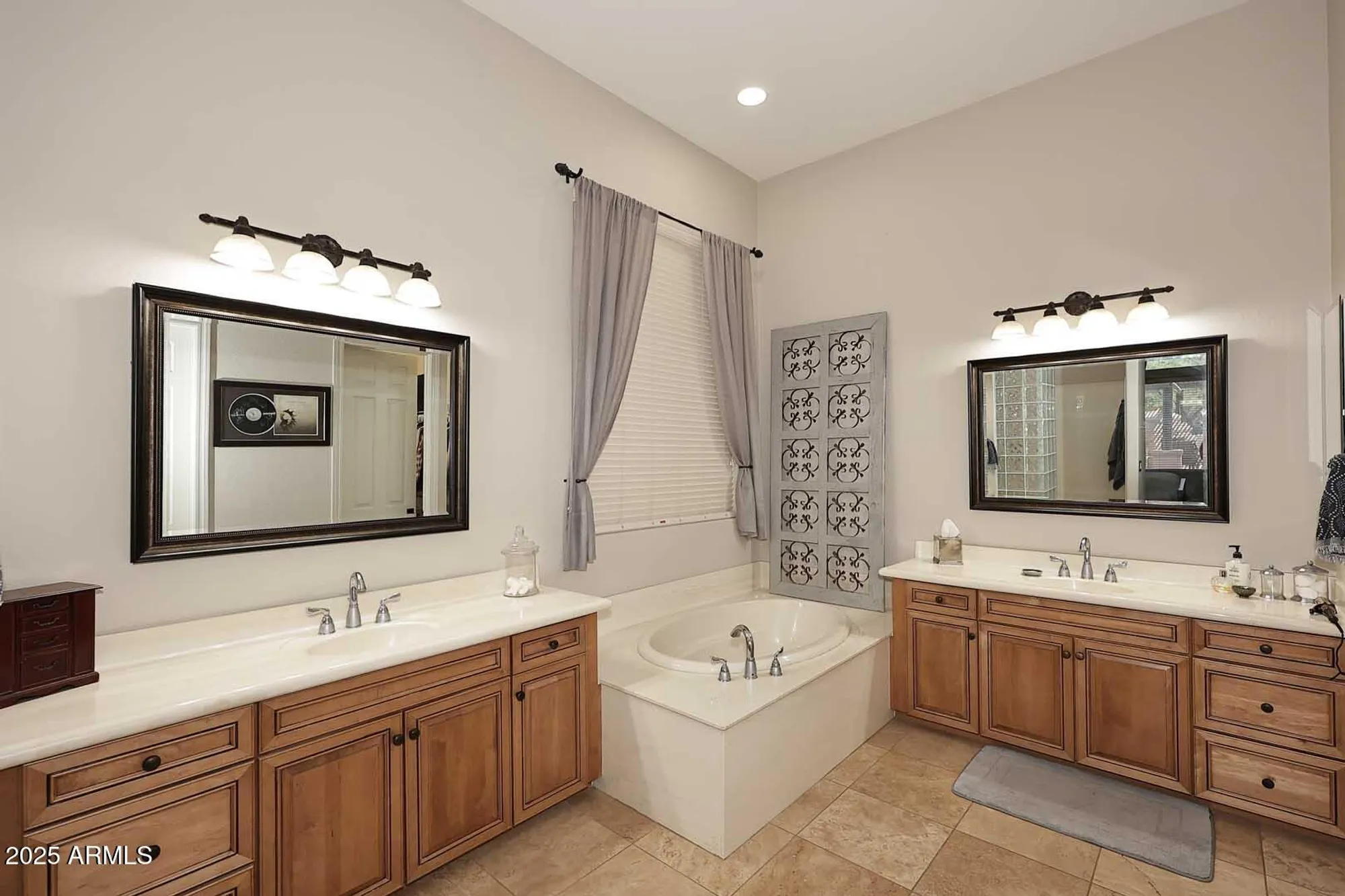 Property Slideshow image 23 of 75 | 1303 w spirit dr, Anthem, AZ, 85086