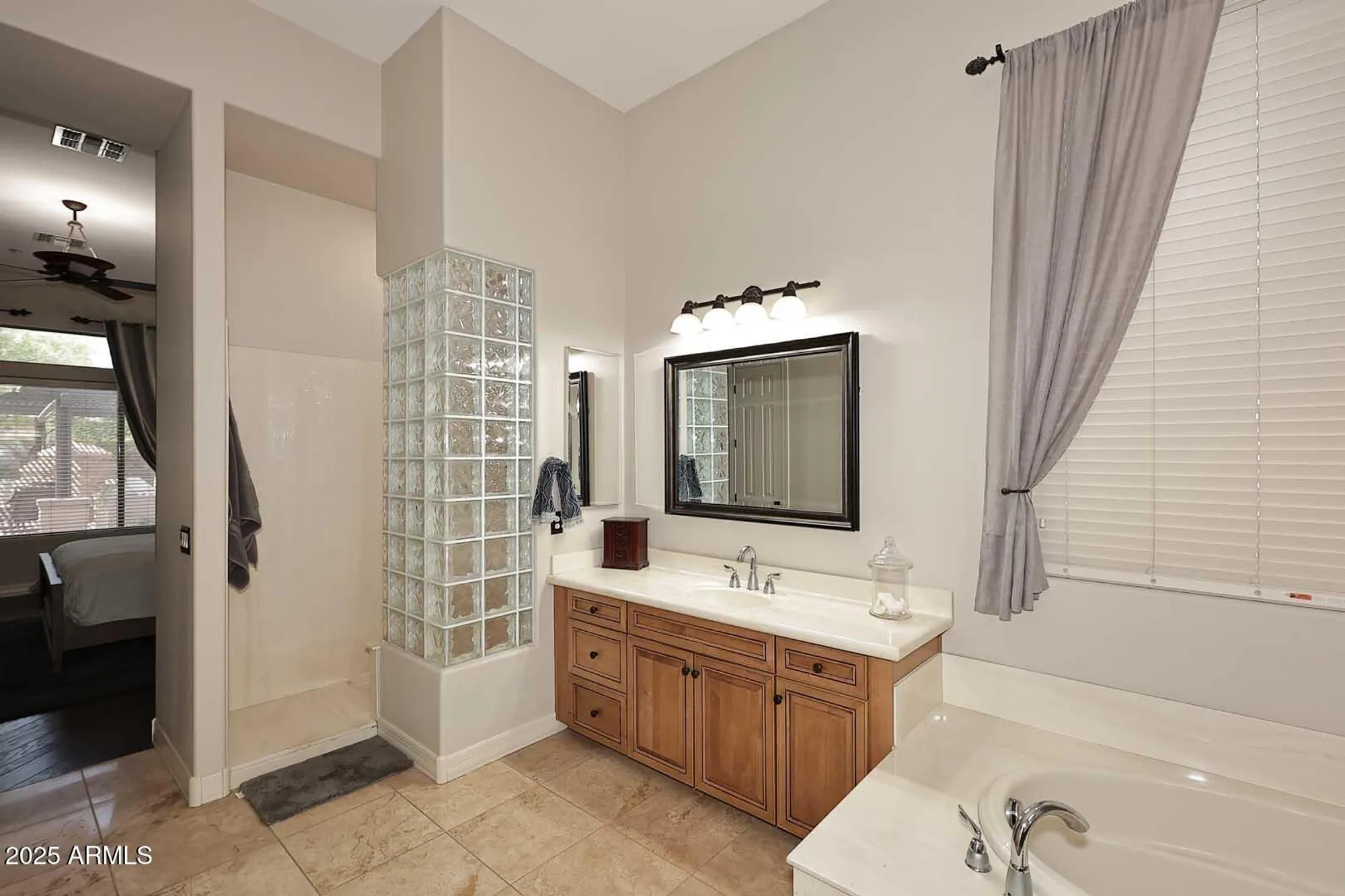 Property Slideshow image 26 of 75 | 1303 w spirit dr, Anthem, AZ, 85086