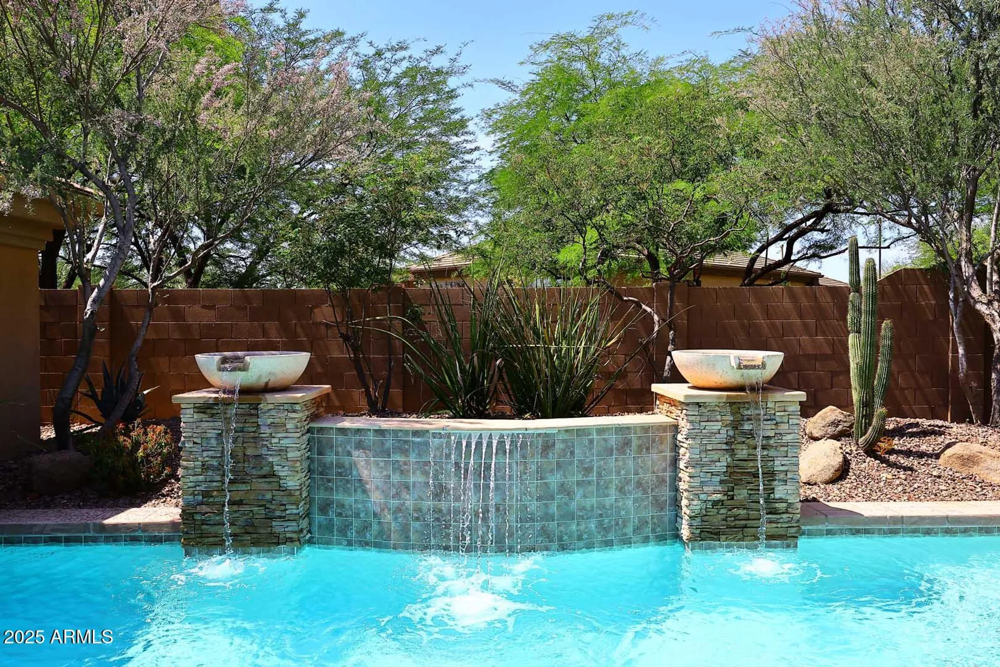 Property Slideshow image 5 of 75 | 1303 w spirit dr, Anthem, AZ, 85086