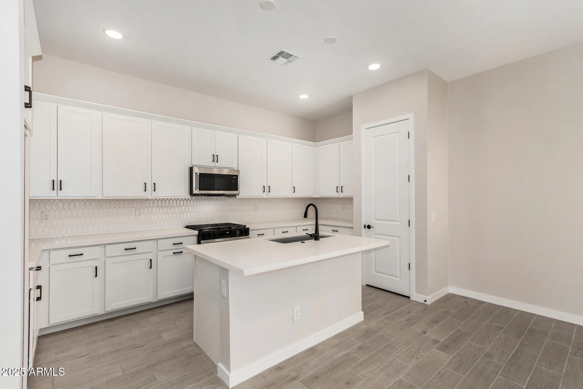 Property Slideshow image 12 of 32 | 5678 n 205th ln, Buckeye, AZ, 85396