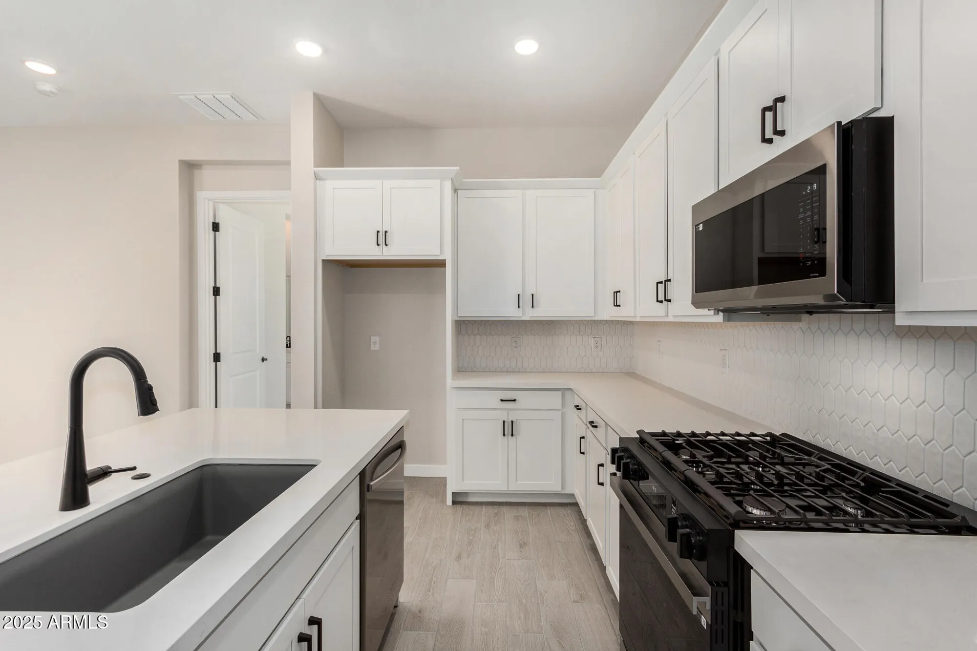 Property Slideshow image 13 of 32 | 5678 n 205th ln, Buckeye, AZ, 85396