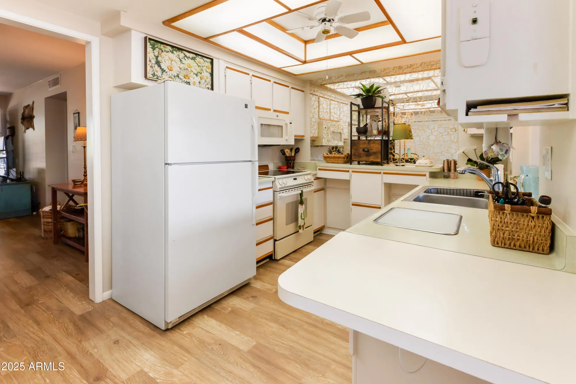 Property Slideshow image 14 of 37 | 13807 n garden court dr, Sun City, AZ, 85351