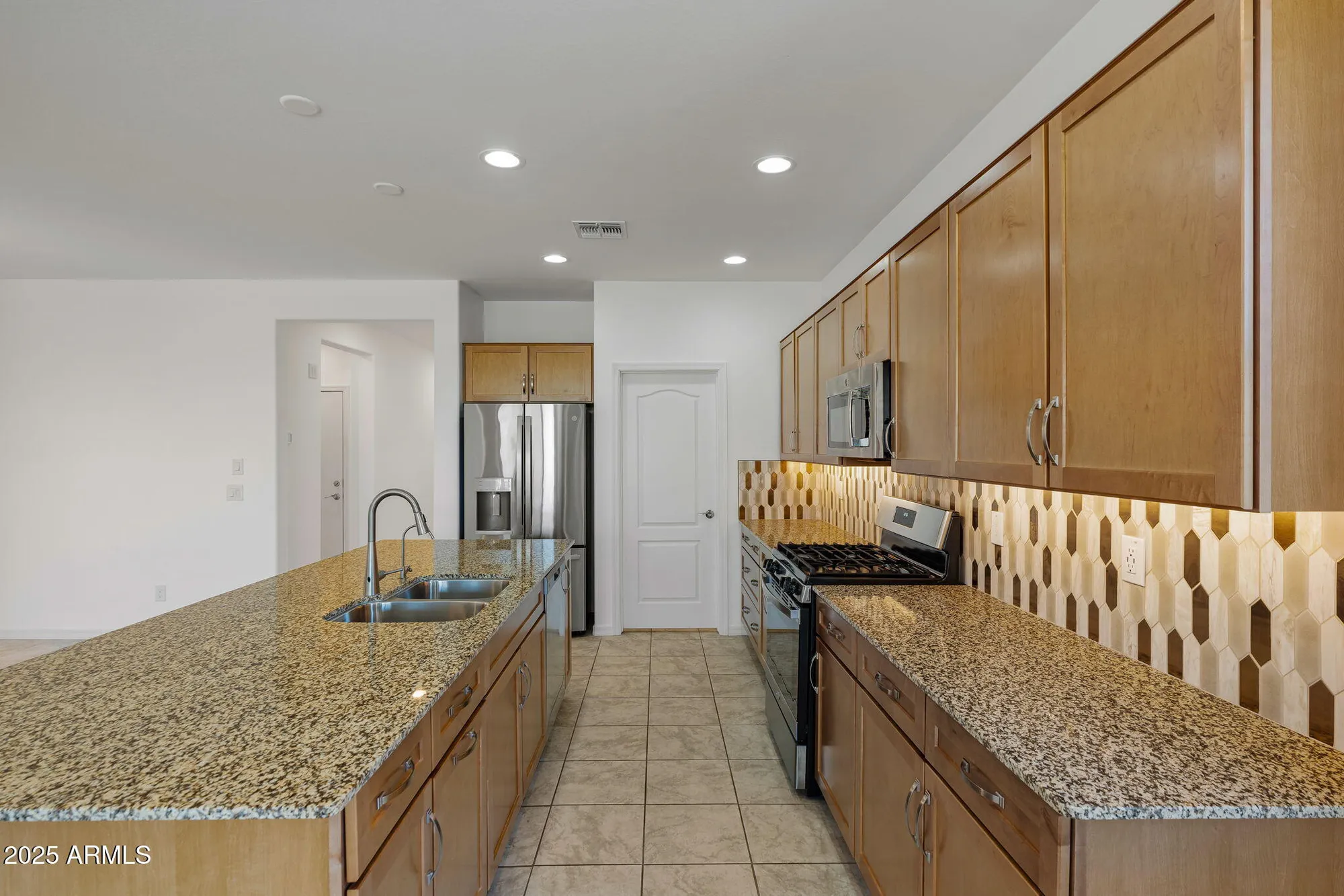 Property Slideshow image 6 of 50 | 18032 w muirwood dr, Goodyear, AZ, 85338